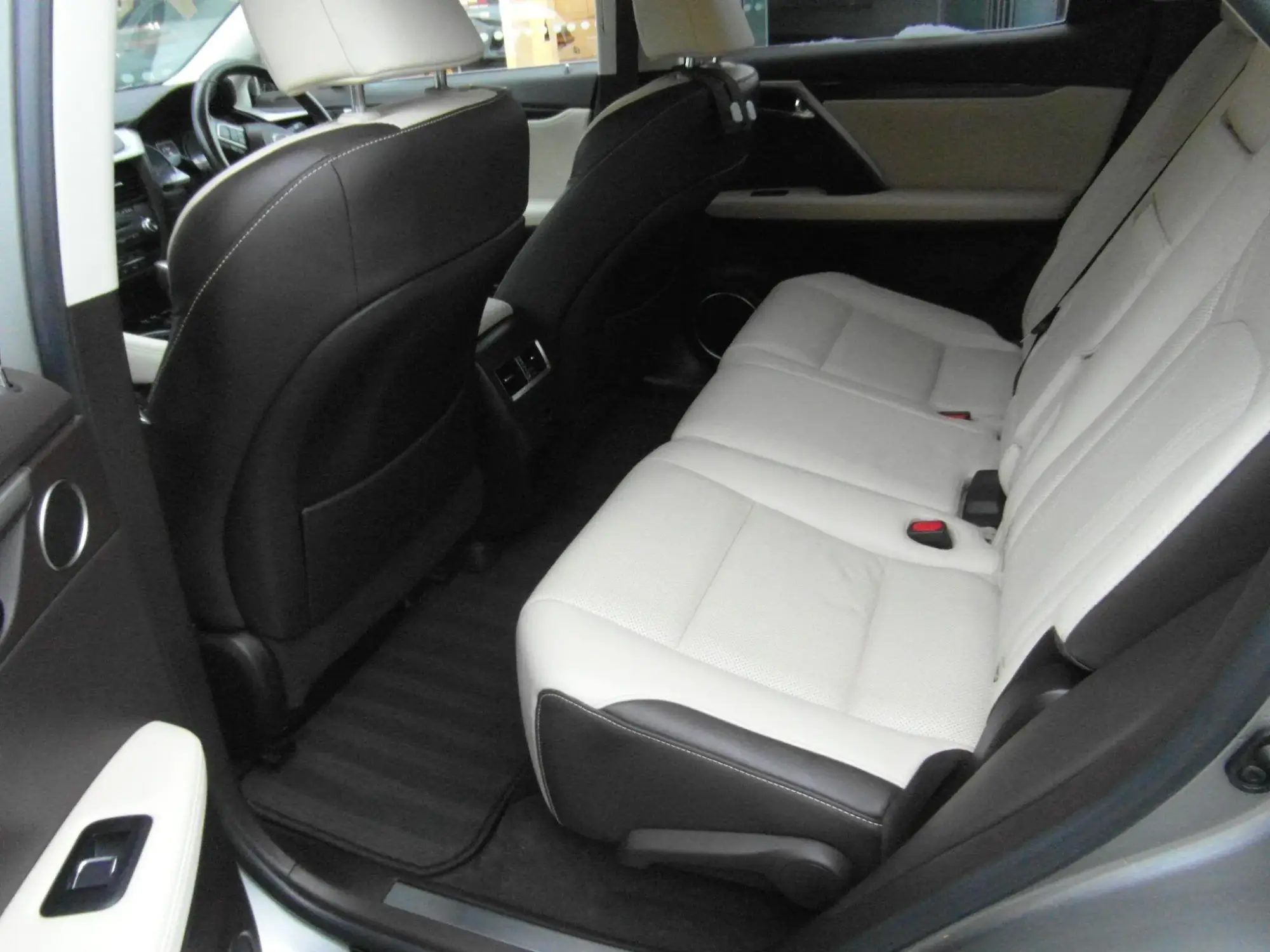 Lexus RX Image 17 Lexus RX Image 17