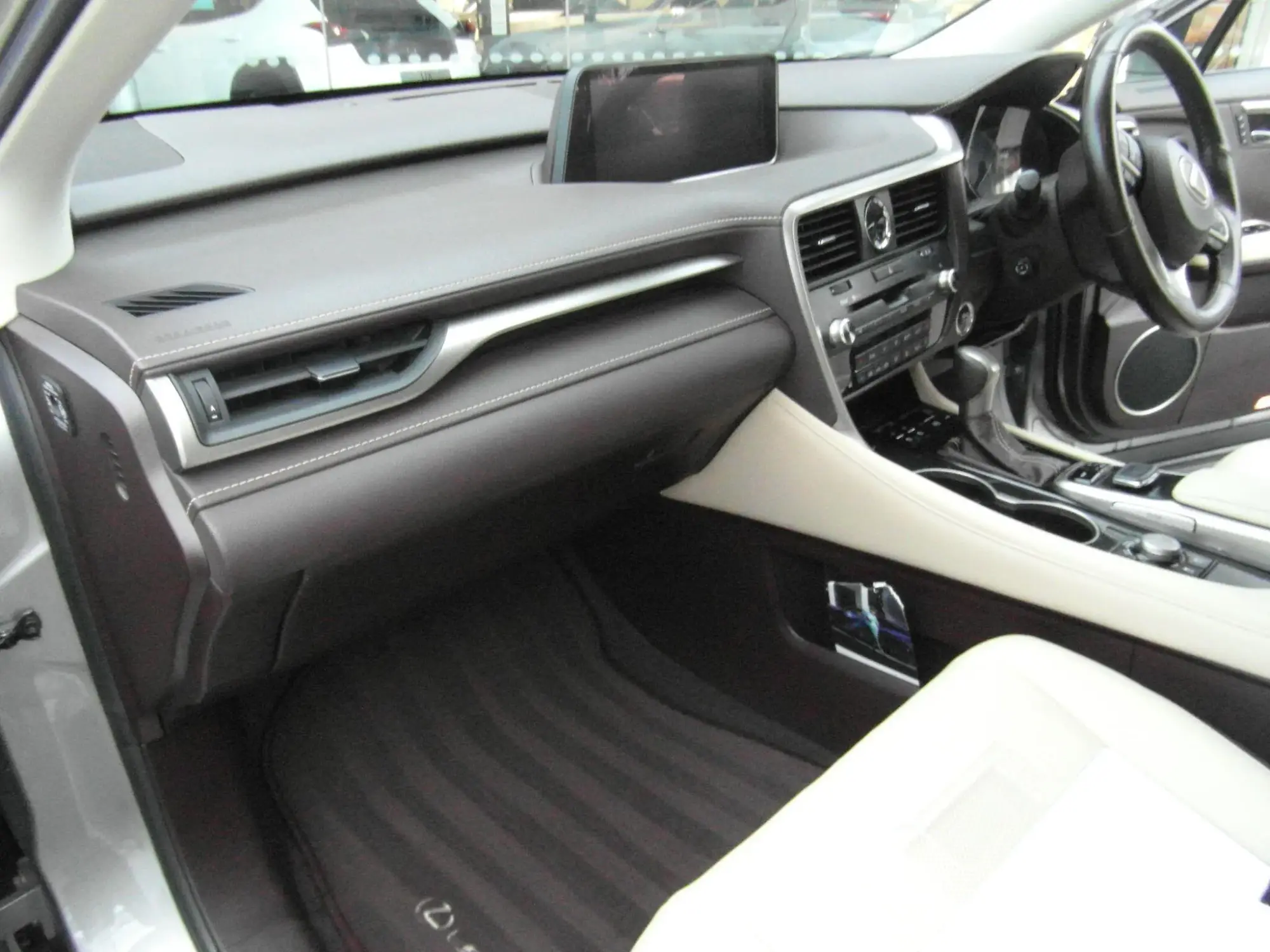 Lexus RX Image 22 Lexus RX Image 22