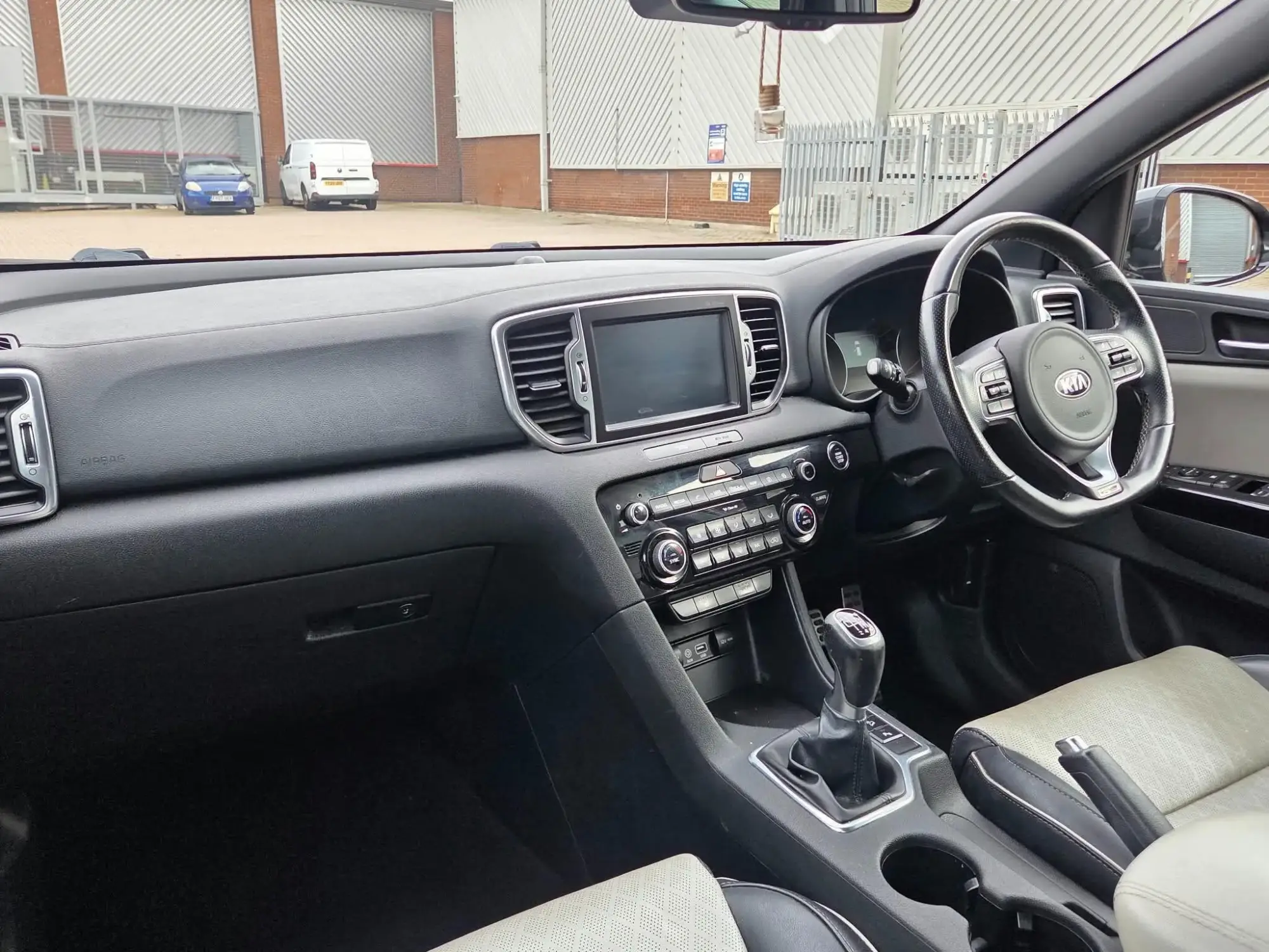 Kia Sportage Image 12