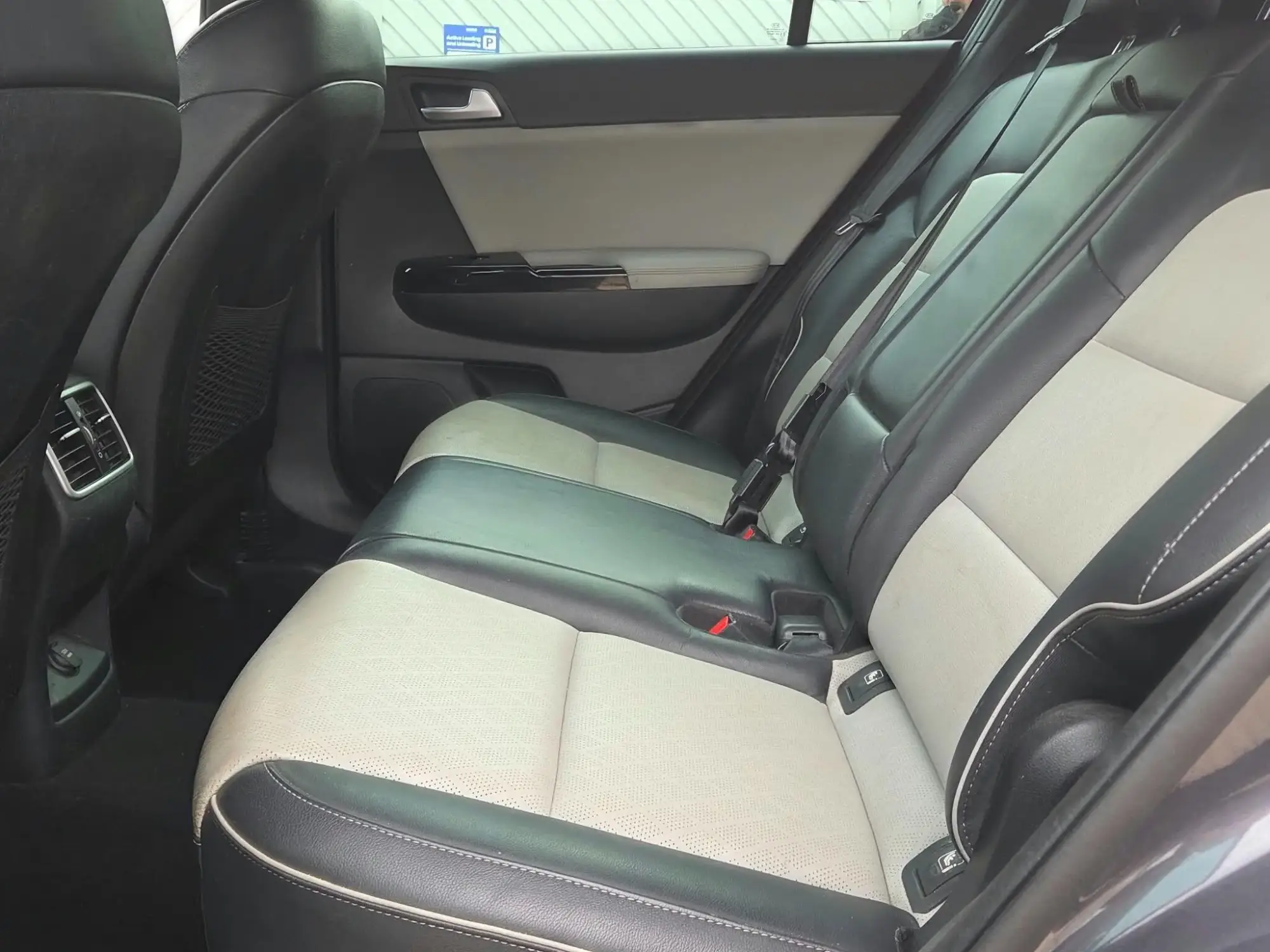 Kia Sportage Image 14