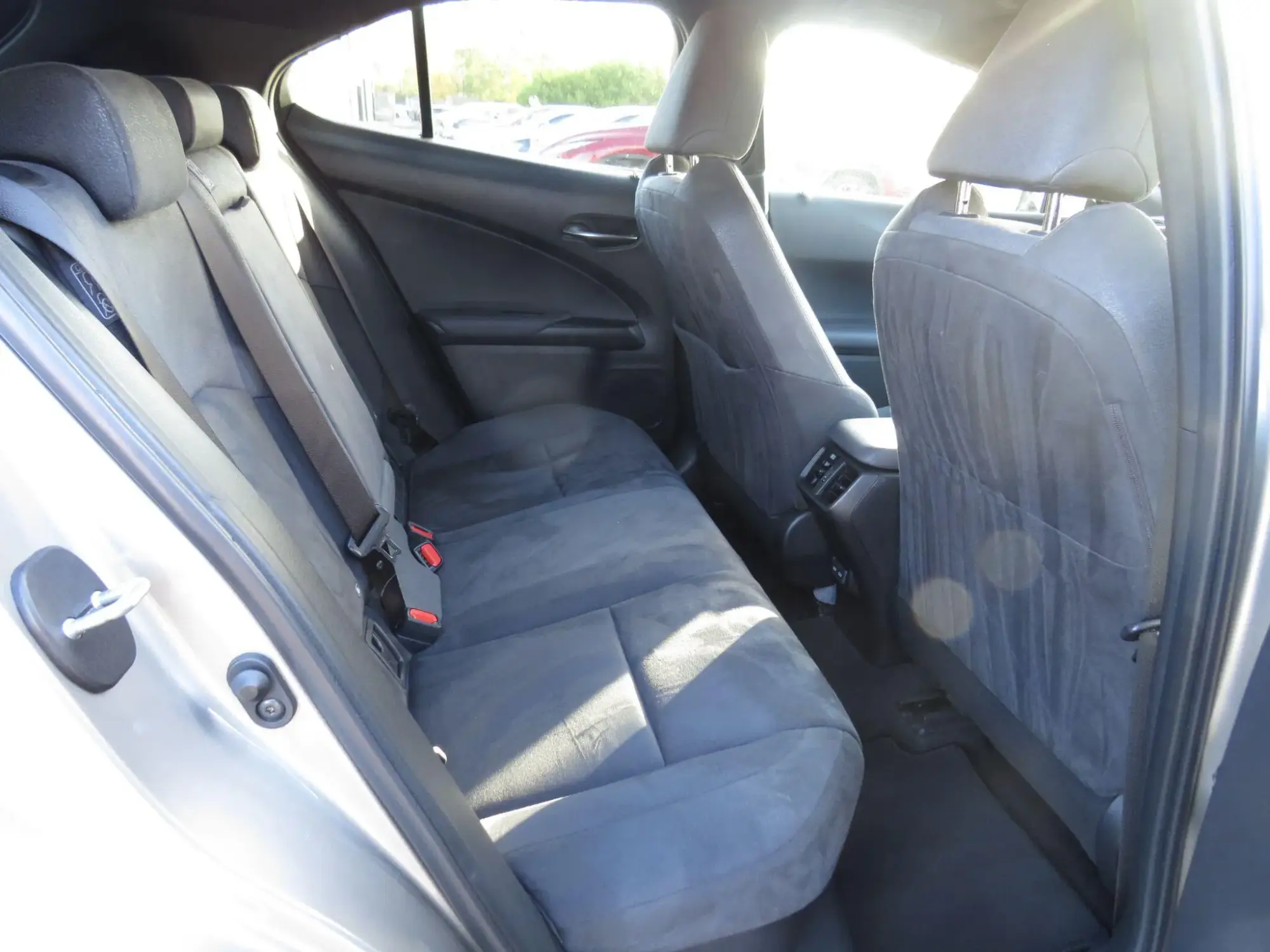Lexus UX Self-Charging Hybrid Image 16 Lexus UX Self-Charging Hybrid Image 16