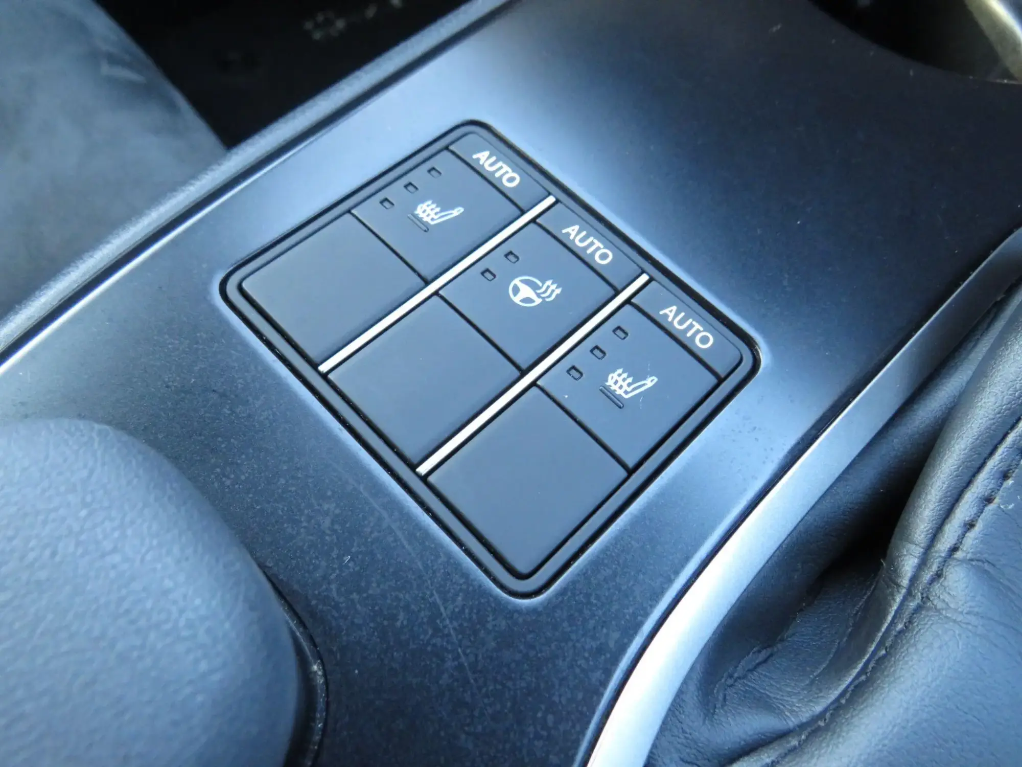 Lexus UX Self-Charging Hybrid Image 19 Lexus UX Self-Charging Hybrid Image 19