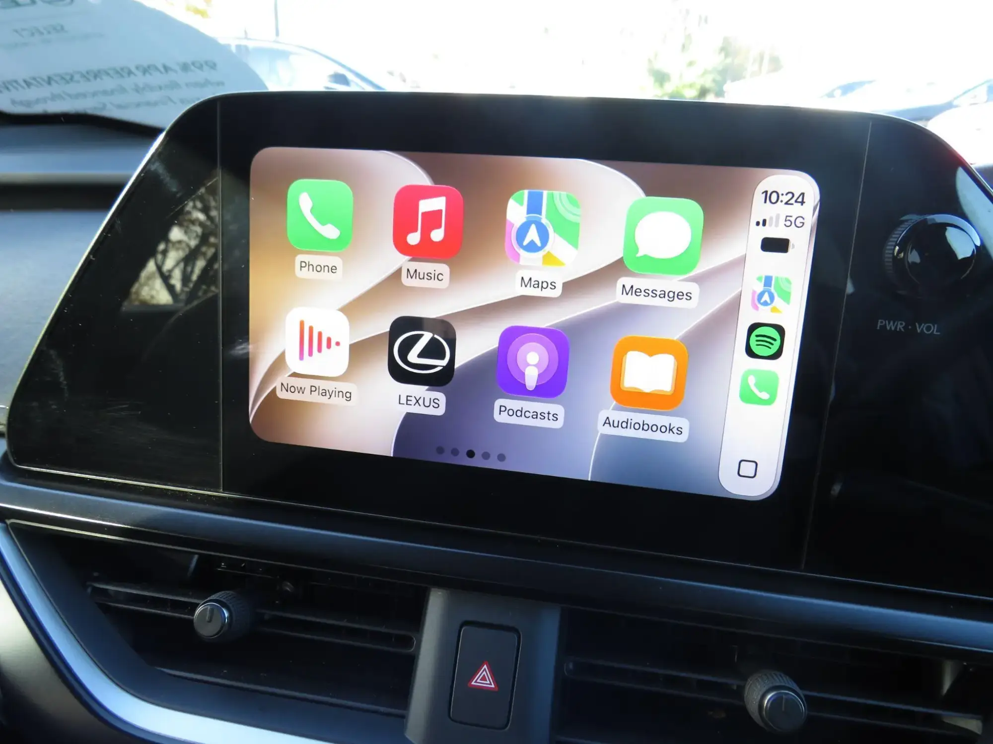 Lexus UX Self-Charging Hybrid Image 20 Lexus UX Self-Charging Hybrid Image 20