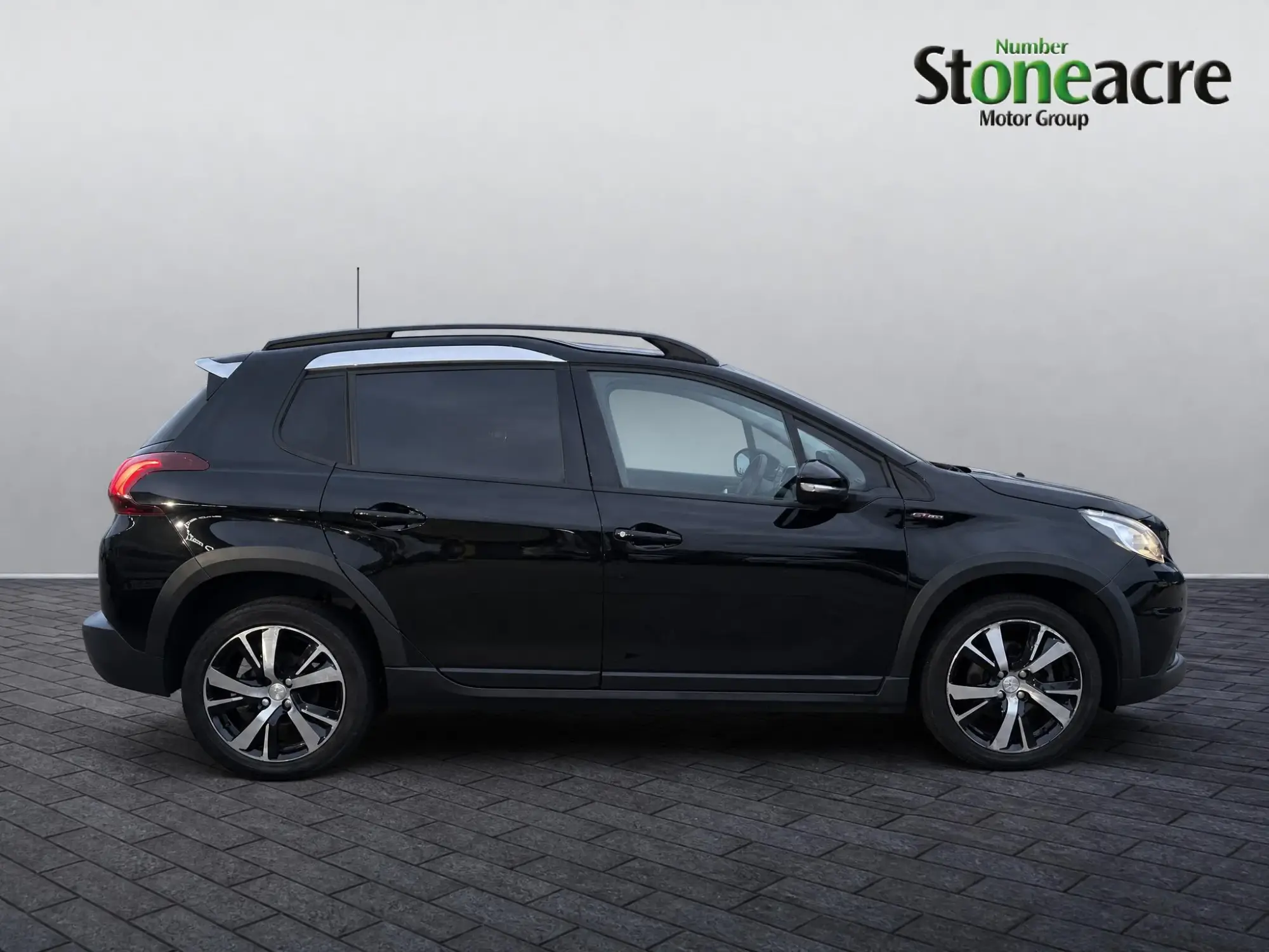 Peugeot 2008 1.6 BlueHDi 120 GT Line 5dr FD67HJJ Image 2 Peugeot 2008 1.6 BlueHDi 120 GT Line 5dr FD67HJJ Image 2