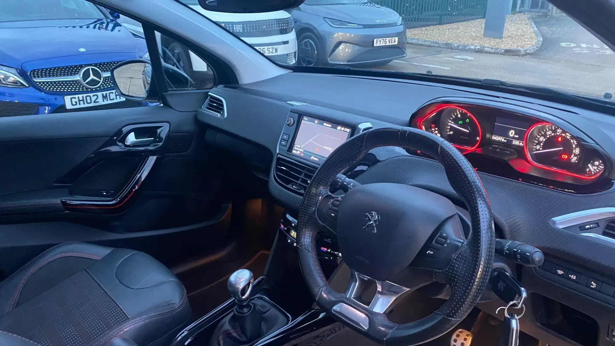 Peugeot 2008 Image 12
