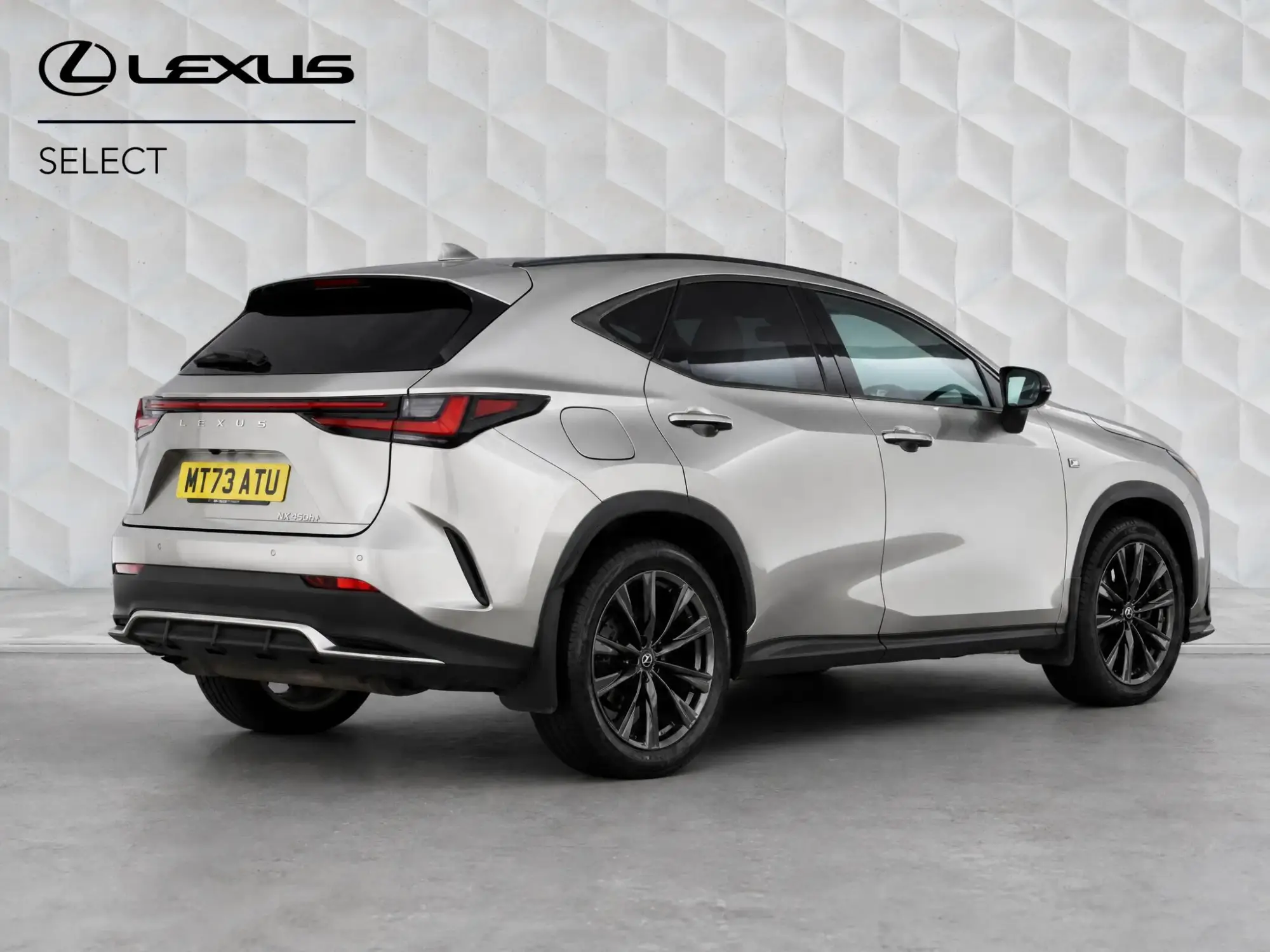 Lexus NX Plug-In Hybrid Image 8 Lexus NX Plug-In Hybrid Image 8