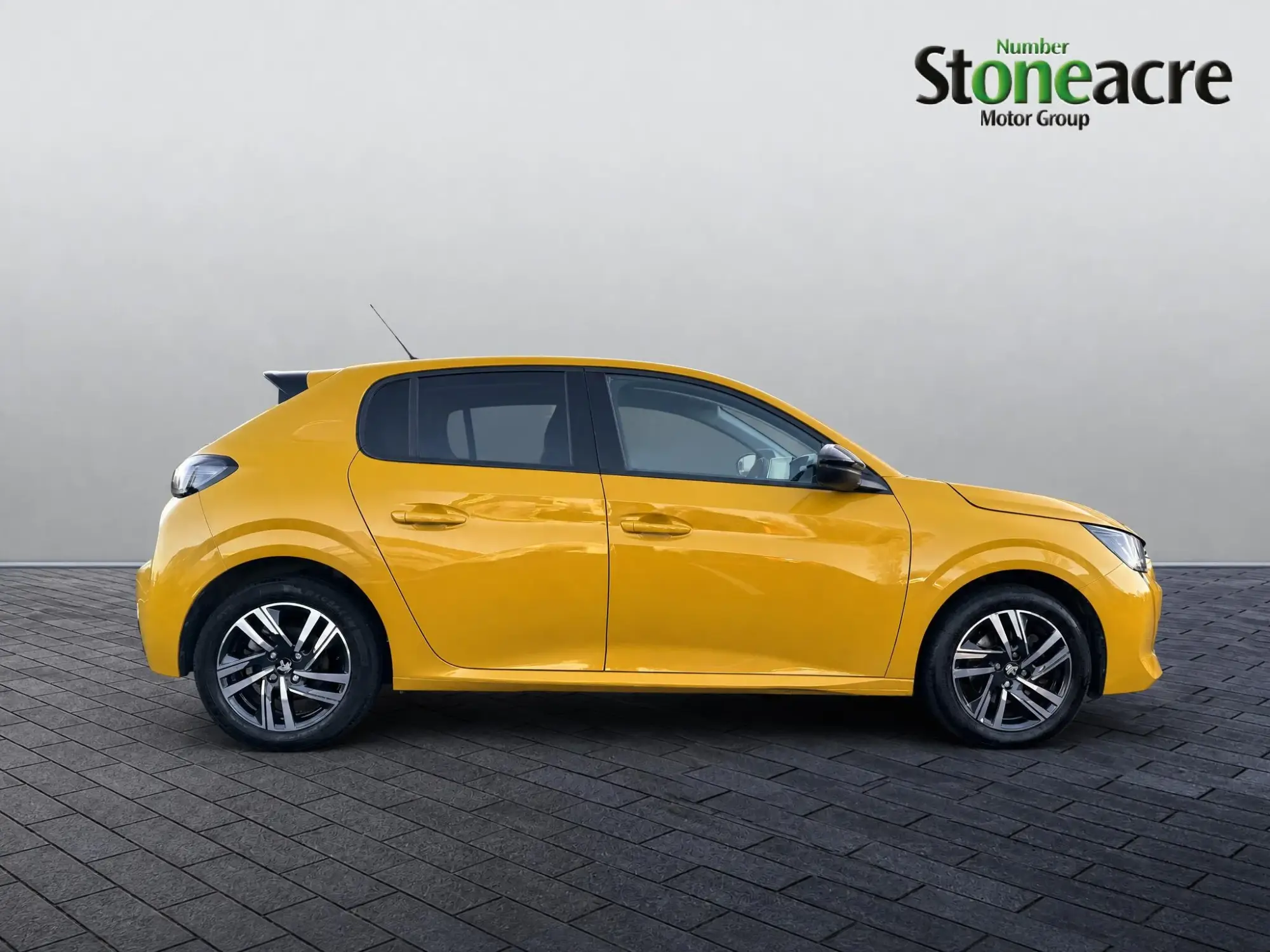 Peugeot 208 1.2 PureTech Allure Premium + EAT Euro 6 (s/s) 5dr YC73DGY Image 2
