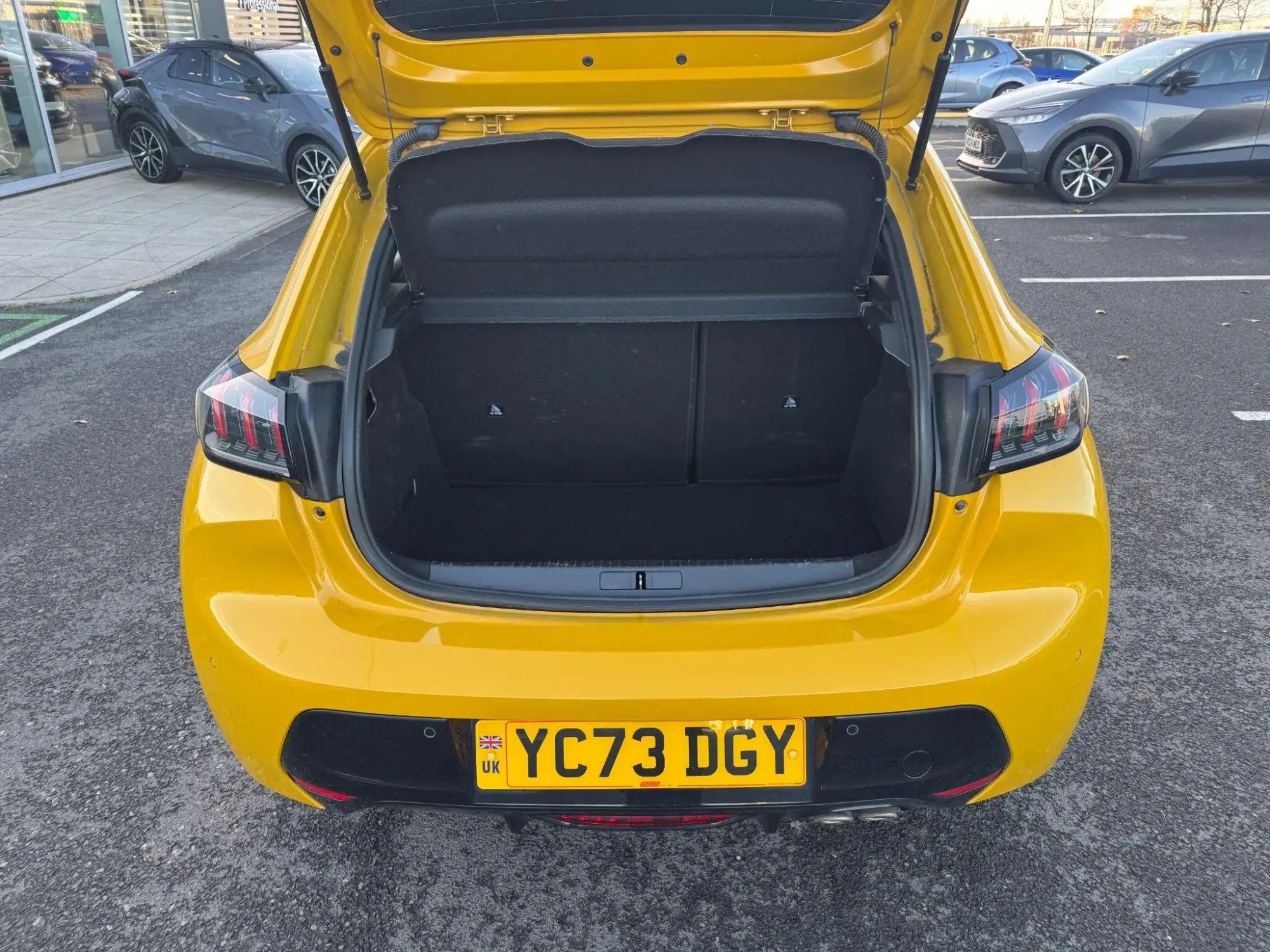 Peugeot 208 Image 10 Peugeot 208 Image 10