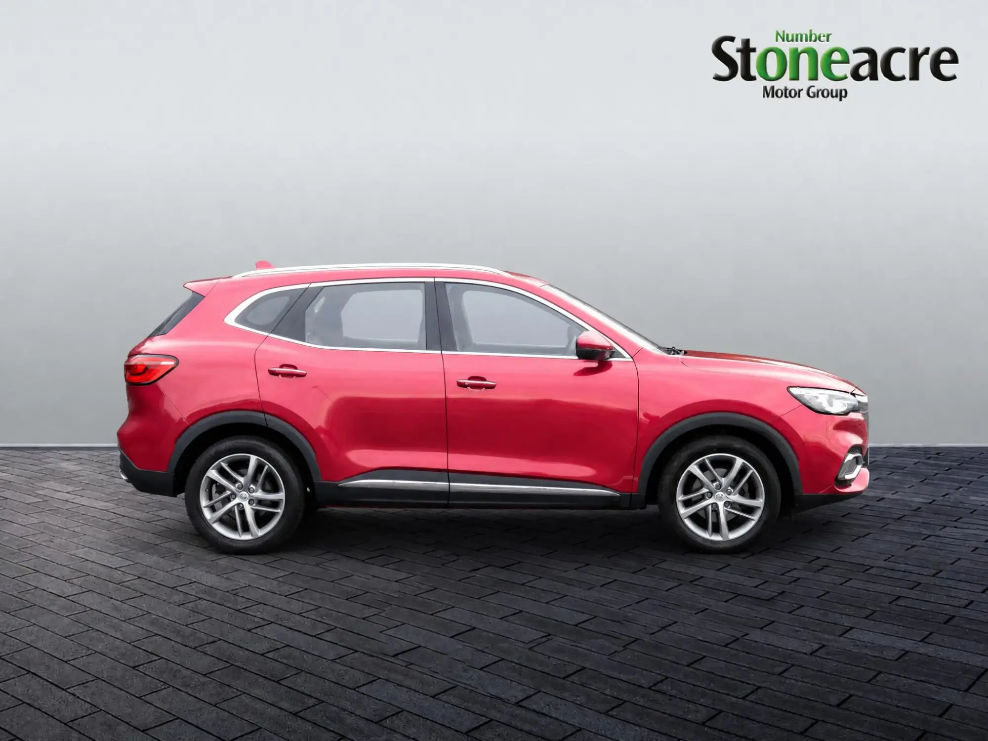 MG HS 1.5 T-GDI Exclusive SUV 5dr Petrol DCT Euro 6 (s/s) (162 ps) LE21FFG Image 2 MG HS 1.5 T-GDI Exclusive SUV 5dr Petrol DCT Euro 6 (s/s) (162 ps) LE21FFG Image 2