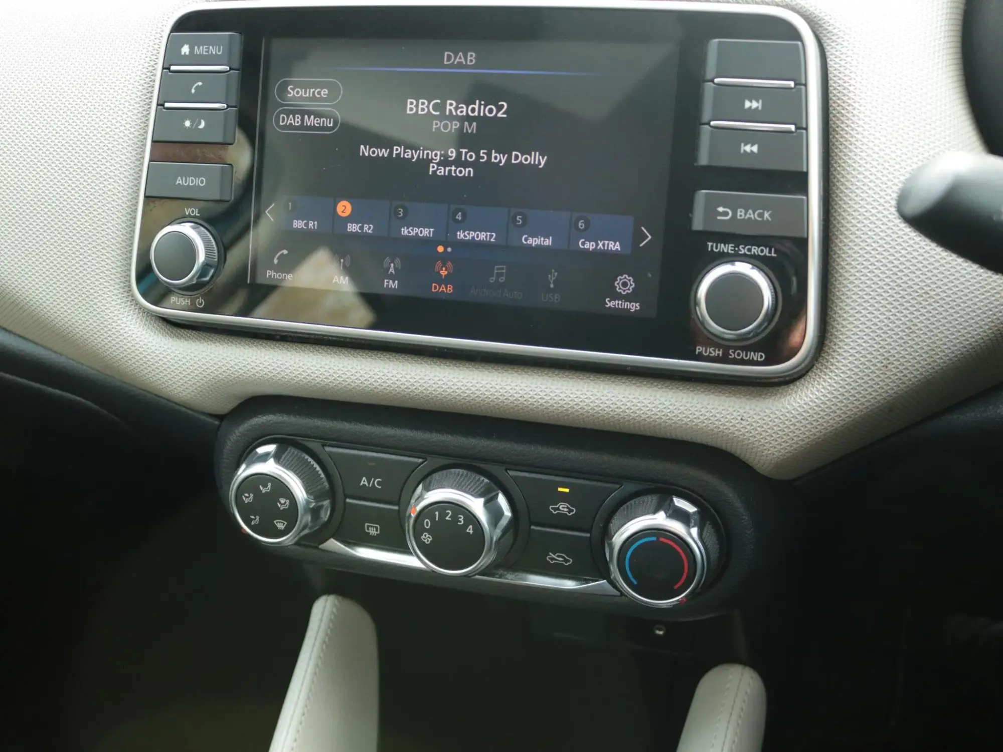 Nissan MICRA Image 19