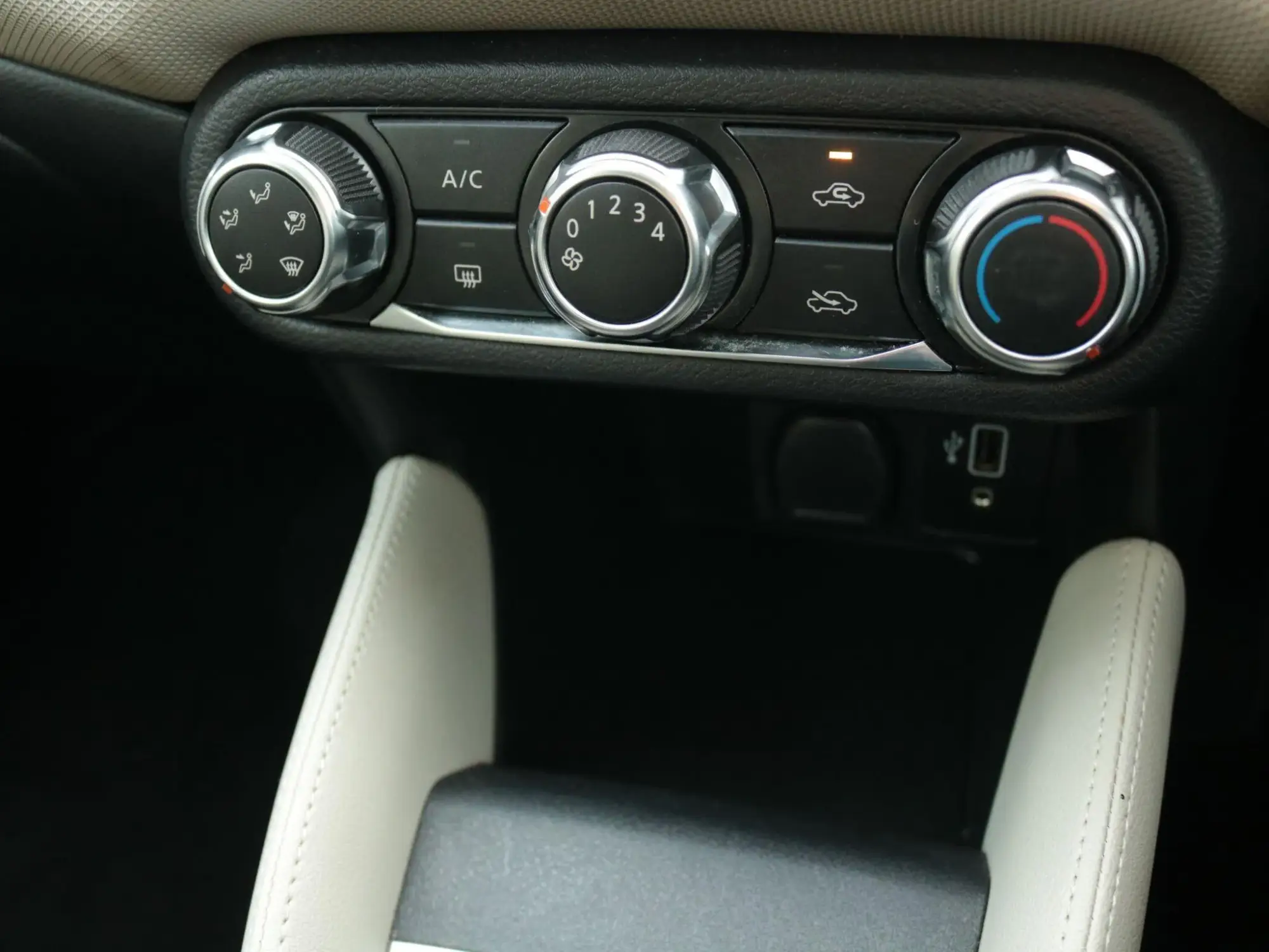 Nissan MICRA Image 22