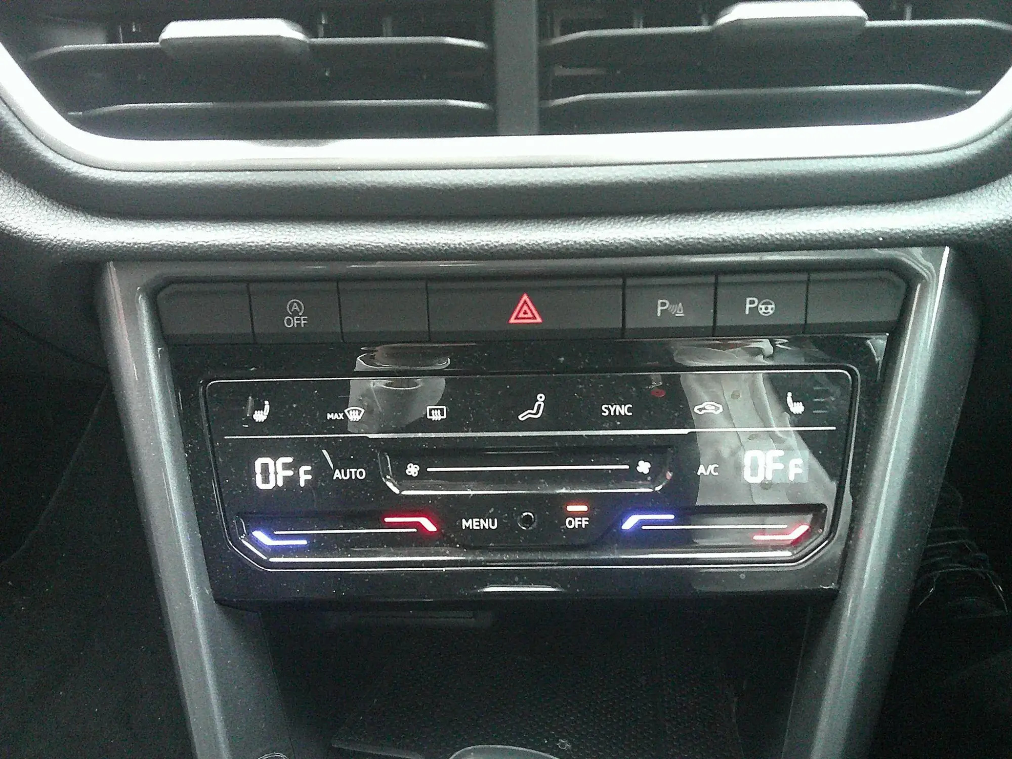 Volkswagen T-Roc Image 17