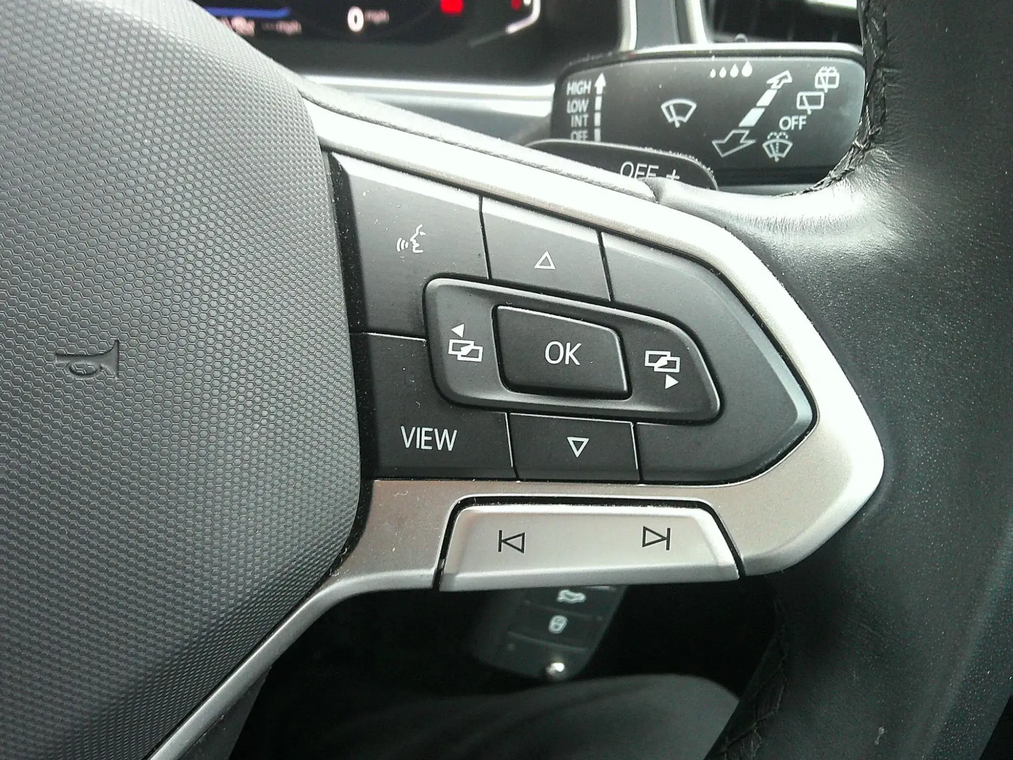 Volkswagen T-Roc Image 20