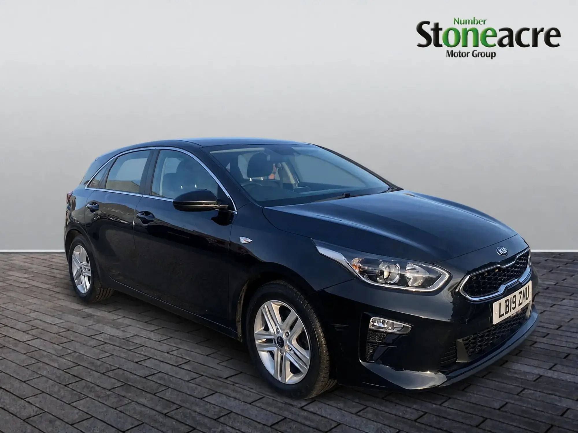 Kia Ceed 1.6 CRDi ECO 2 Hatchback 5dr Diesel Manual Euro 6 (s/s) (114 bhp) LB19ZMU Image 1 Kia Ceed 1.6 CRDi ECO 2 Hatchback 5dr Diesel Manual Euro 6 (s/s) (114 bhp) LB19ZMU Image 1