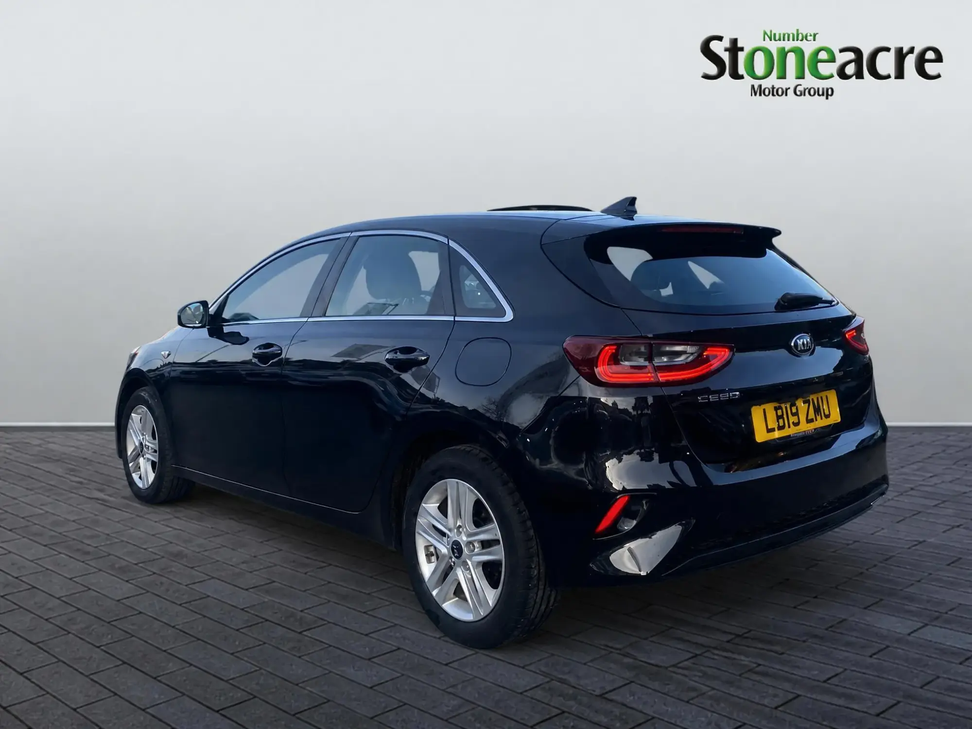 Kia Ceed 1.6 CRDi ECO 2 Hatchback 5dr Diesel Manual Euro 6 (s/s) (114 bhp) LB19ZMU Image 3 Kia Ceed 1.6 CRDi ECO 2 Hatchback 5dr Diesel Manual Euro 6 (s/s) (114 bhp) LB19ZMU Image 3