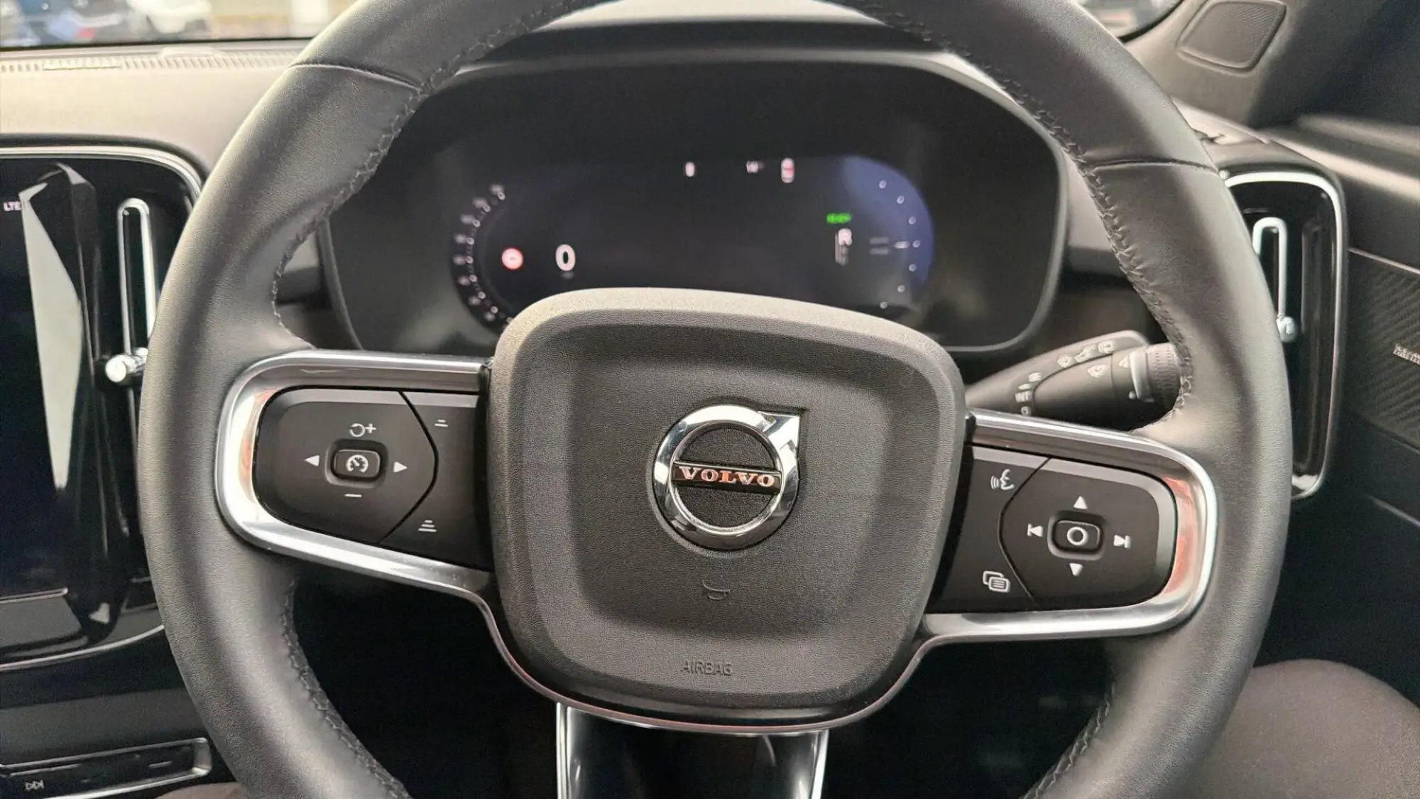Volvo EX40 Image 10 Volvo EX40 Image 10