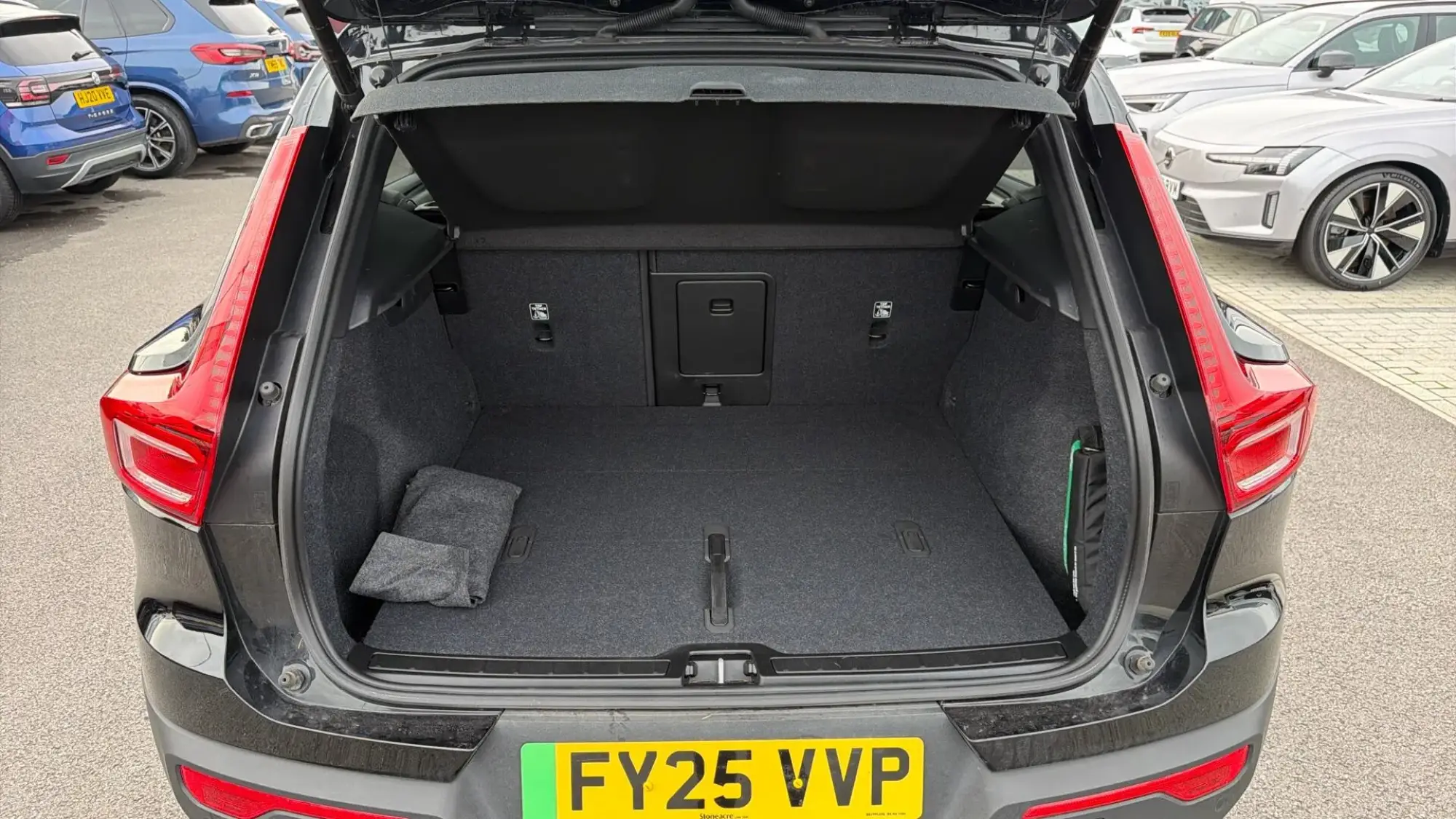 Volvo EX40 Image 13 Volvo EX40 Image 13