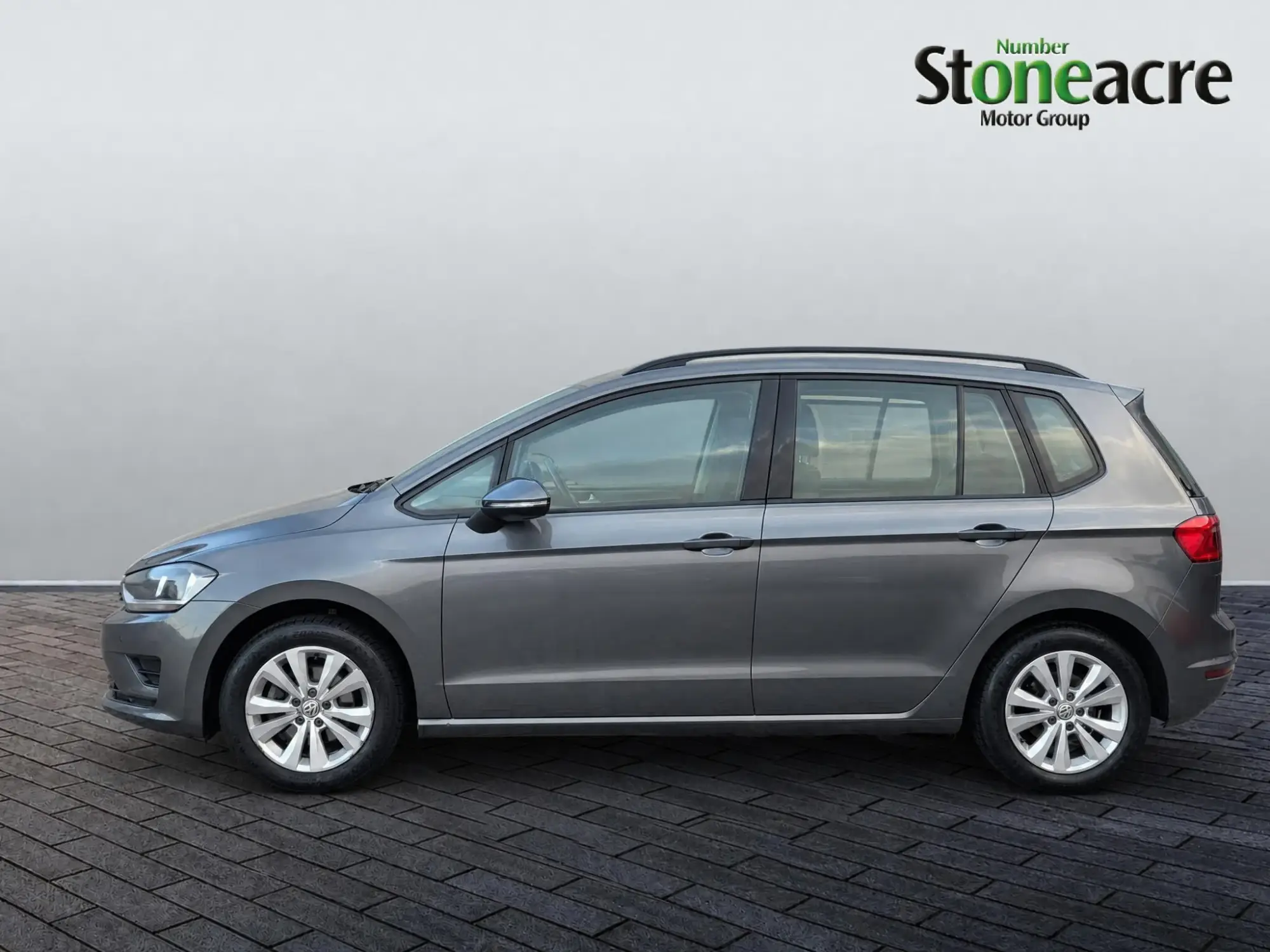 Volkswagen Golf SV Image 5