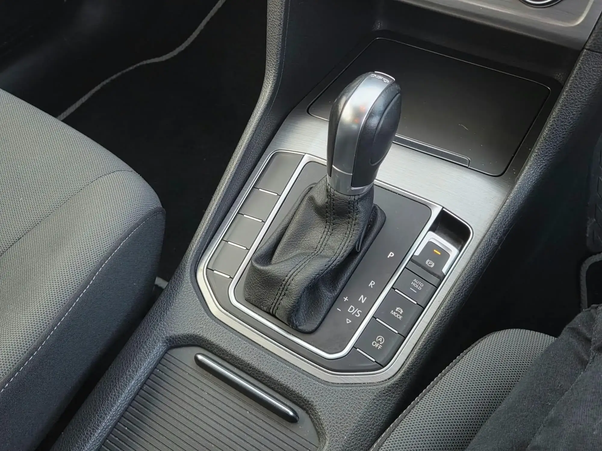 Volkswagen Golf SV Image 12