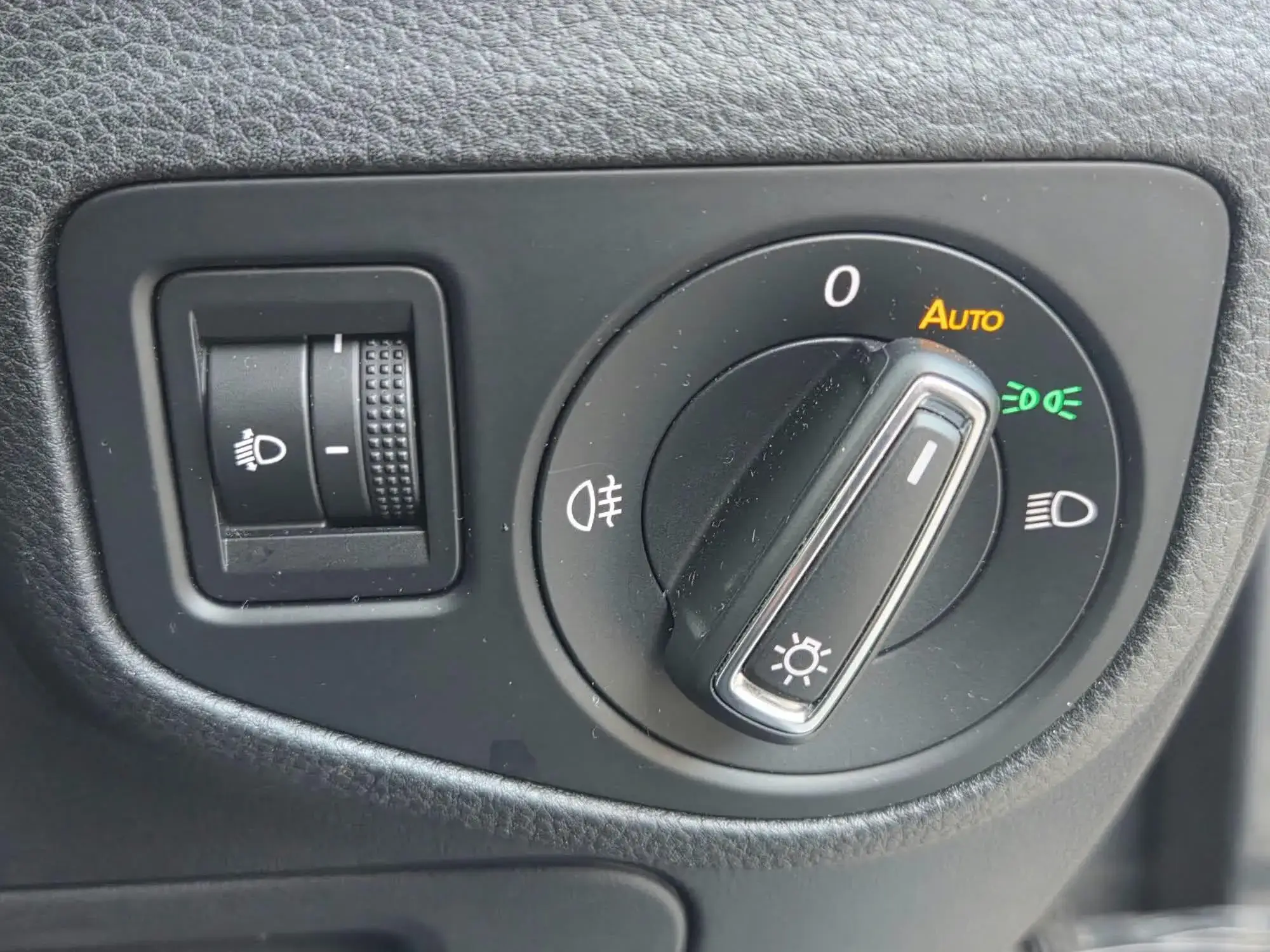 Volkswagen Golf SV Image 16