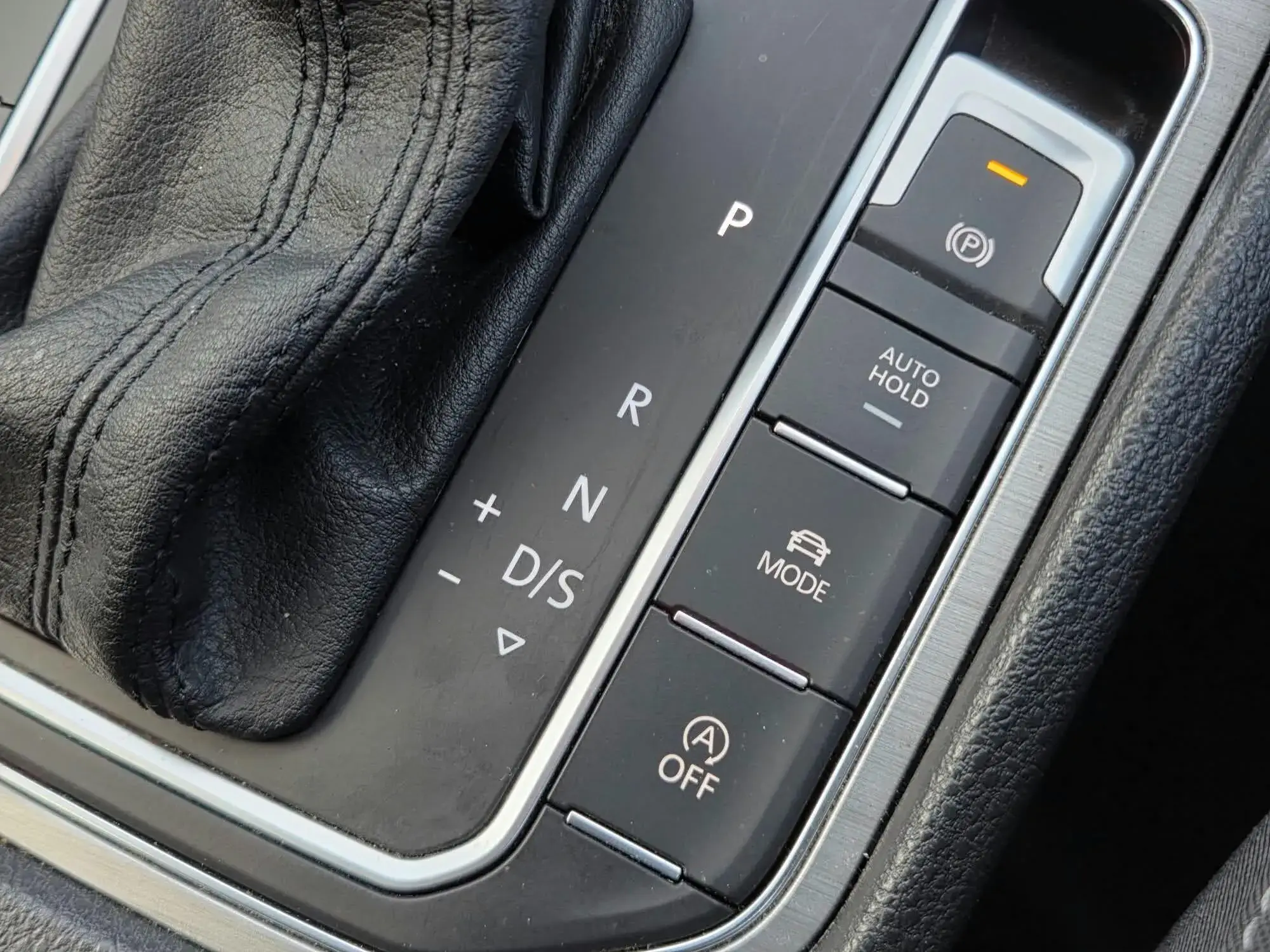 Volkswagen Golf SV Image 18