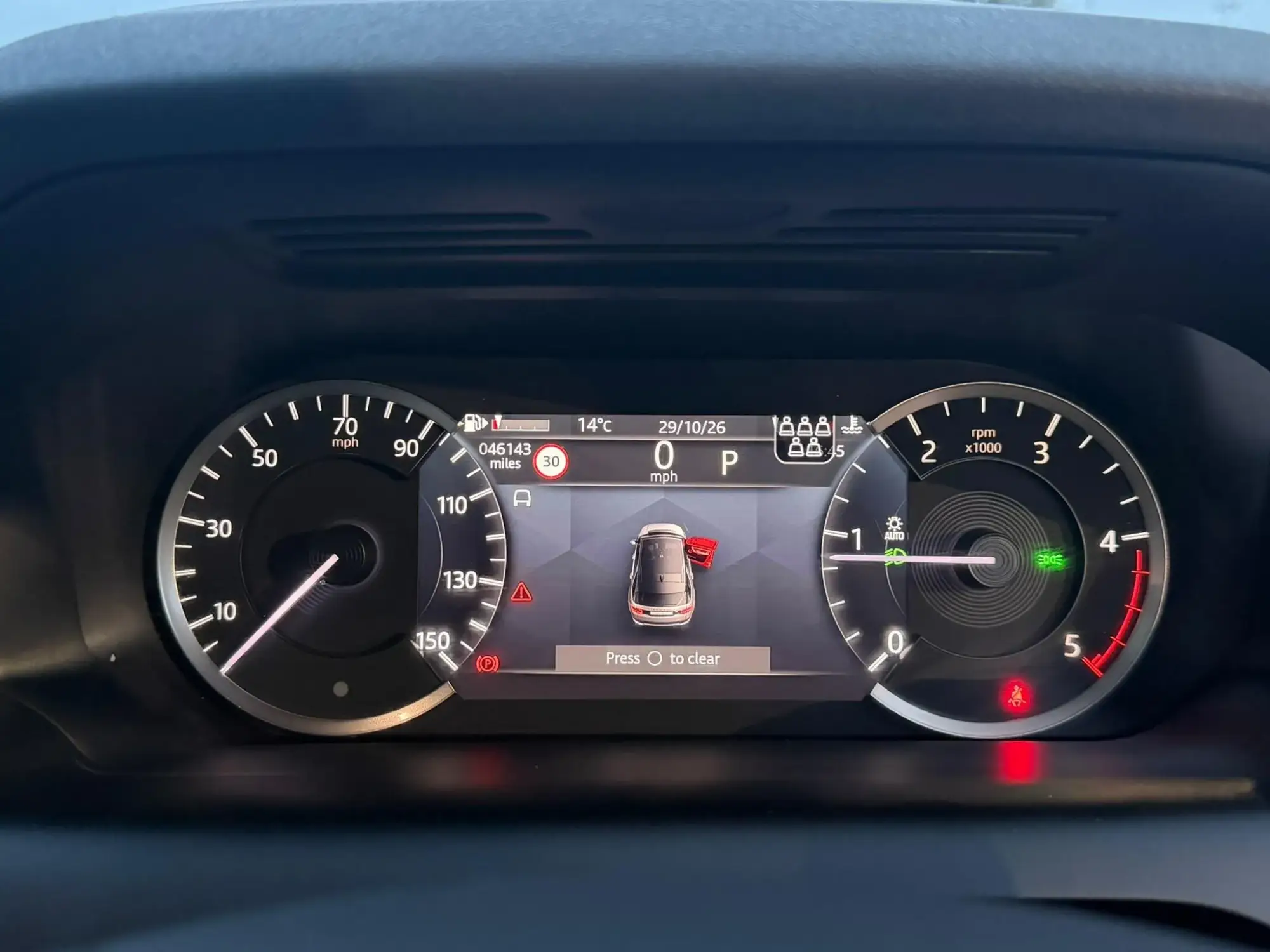 Land Rover Discovery Sport Image 22