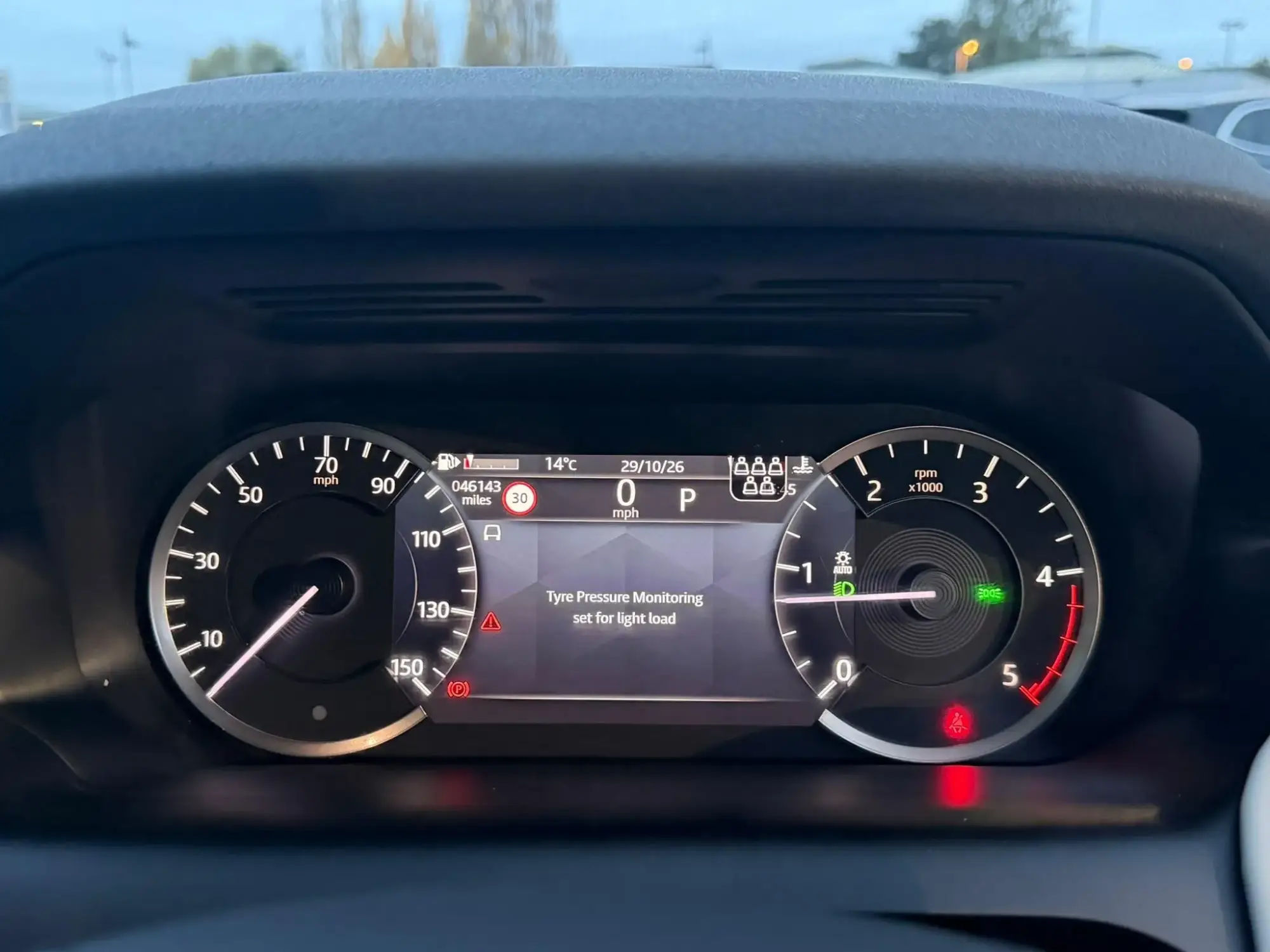 Land Rover Discovery Sport Image 23