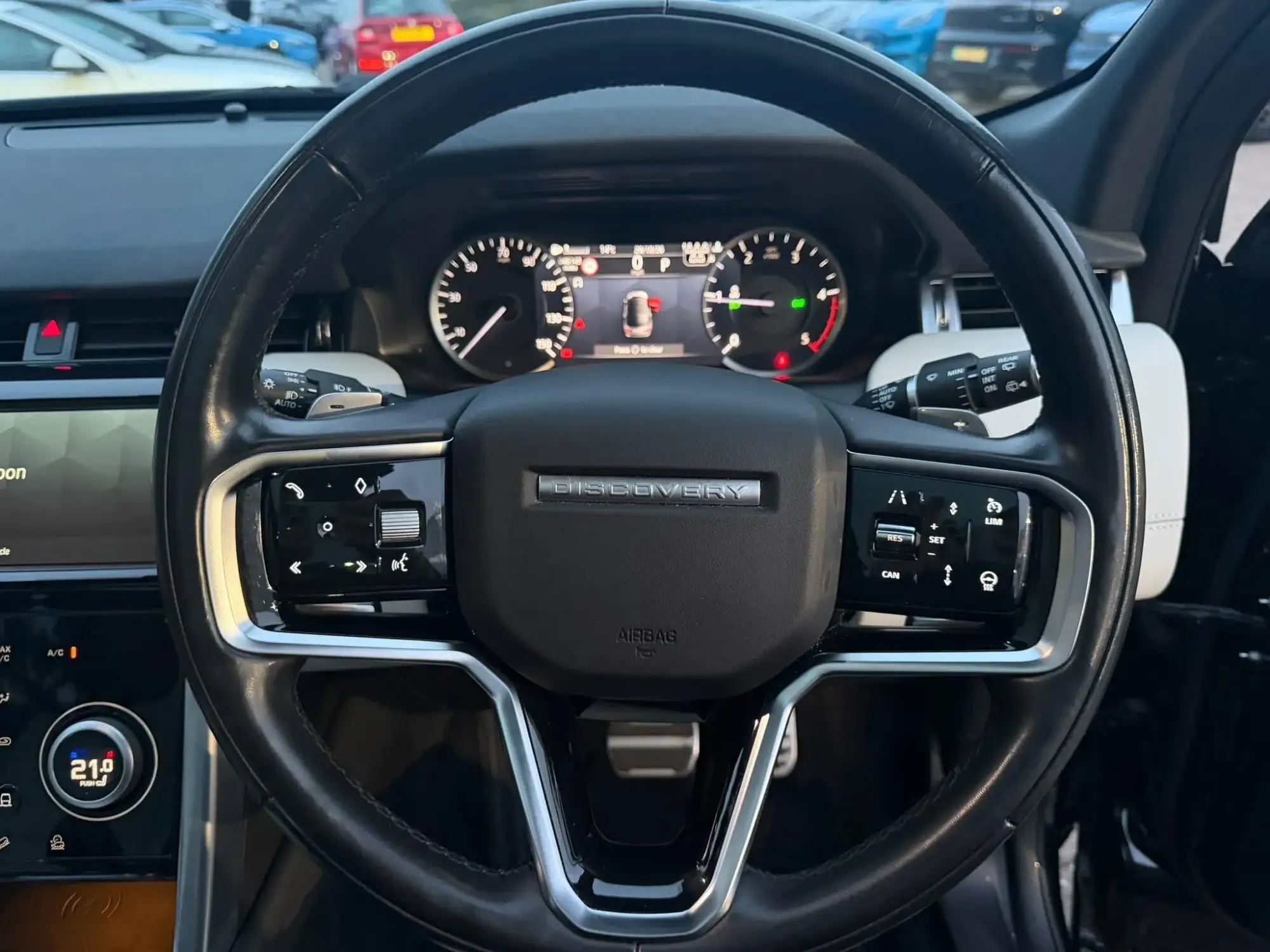Land Rover Discovery Sport Image 25