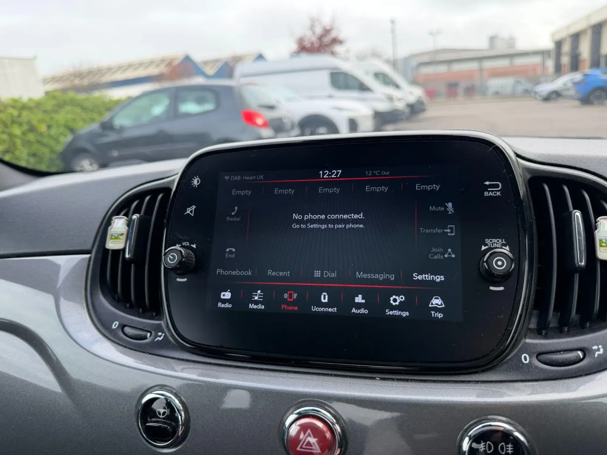 Fiat 500 Hybrid Image 18