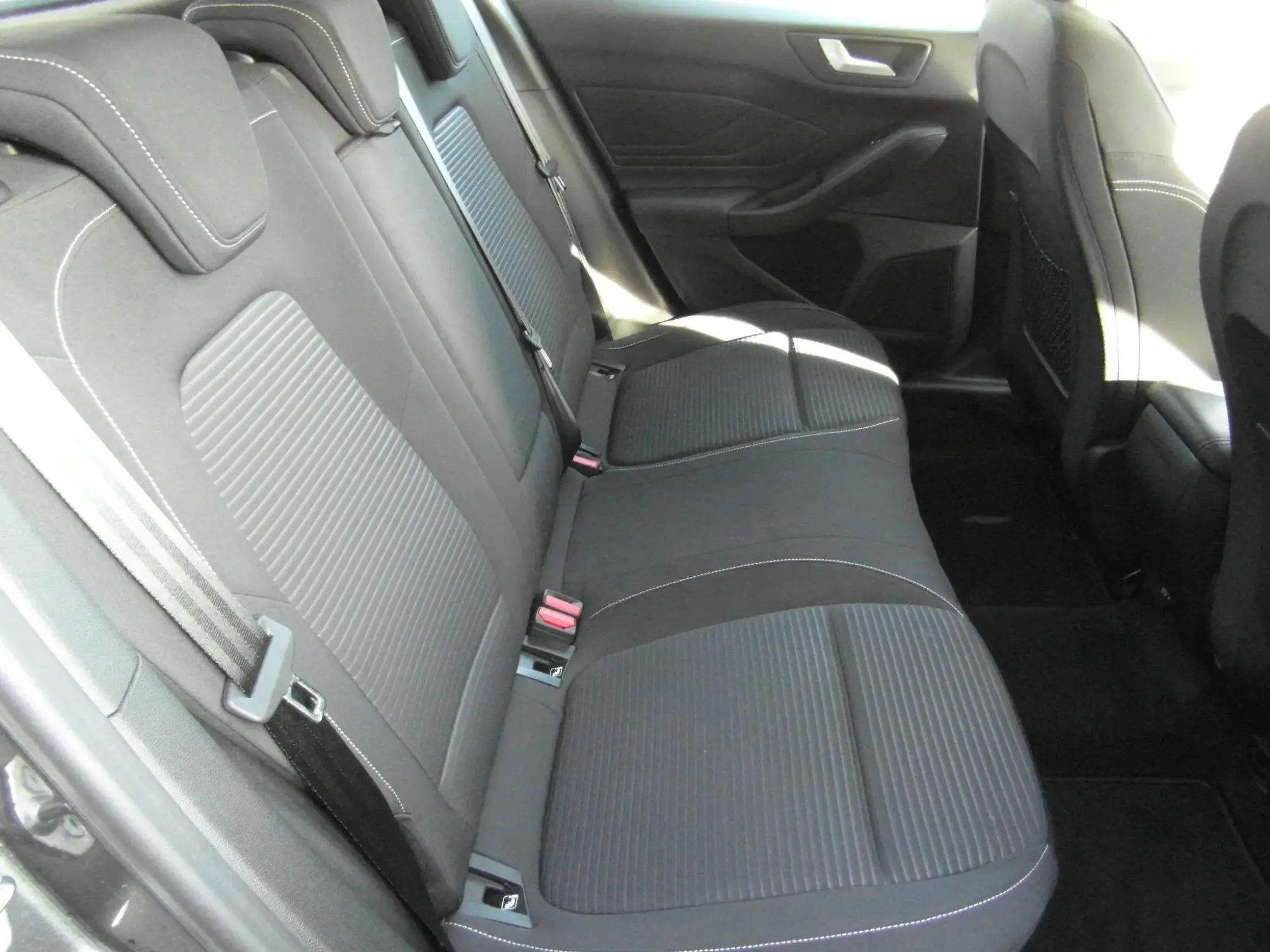 Ford Focus Image 11