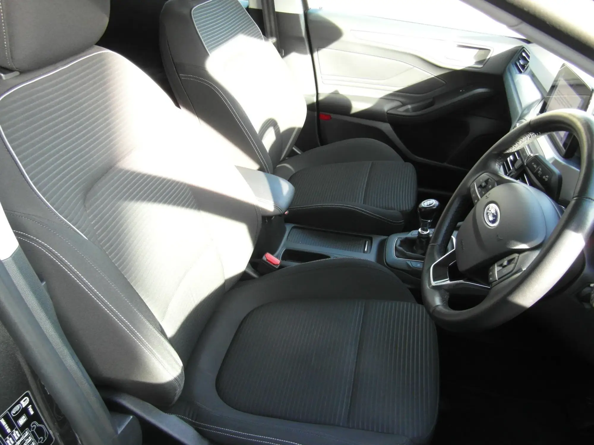 Ford Focus Image 13