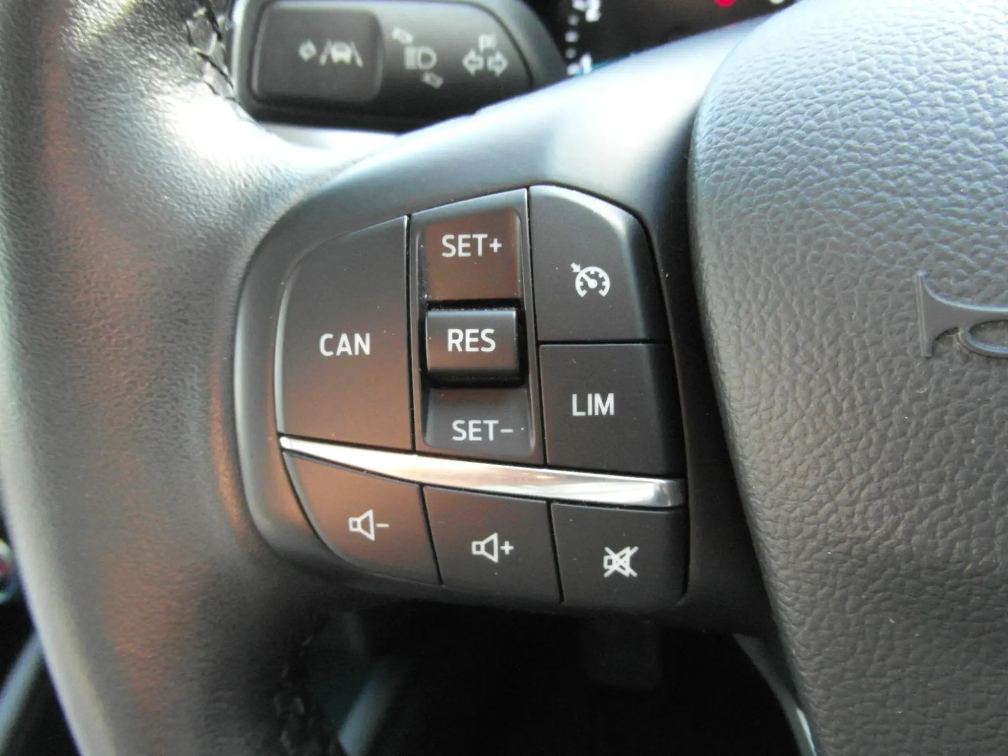 Ford Focus Image 16