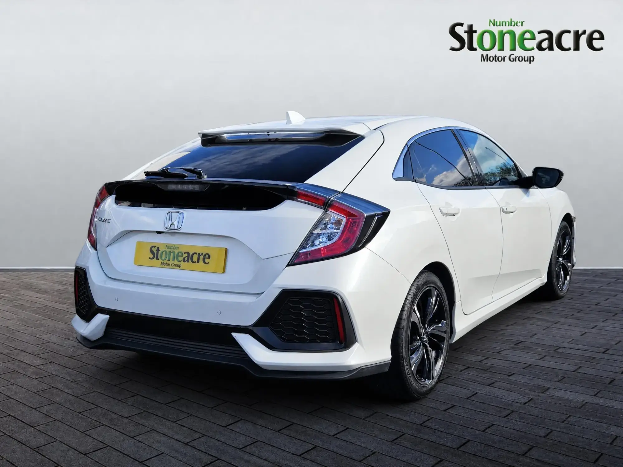Honda Civic 1.0 VTEC Turbo 126 SR 5dr A19KPH Image 3 Honda Civic 1.0 VTEC Turbo 126 SR 5dr A19KPH Image 3