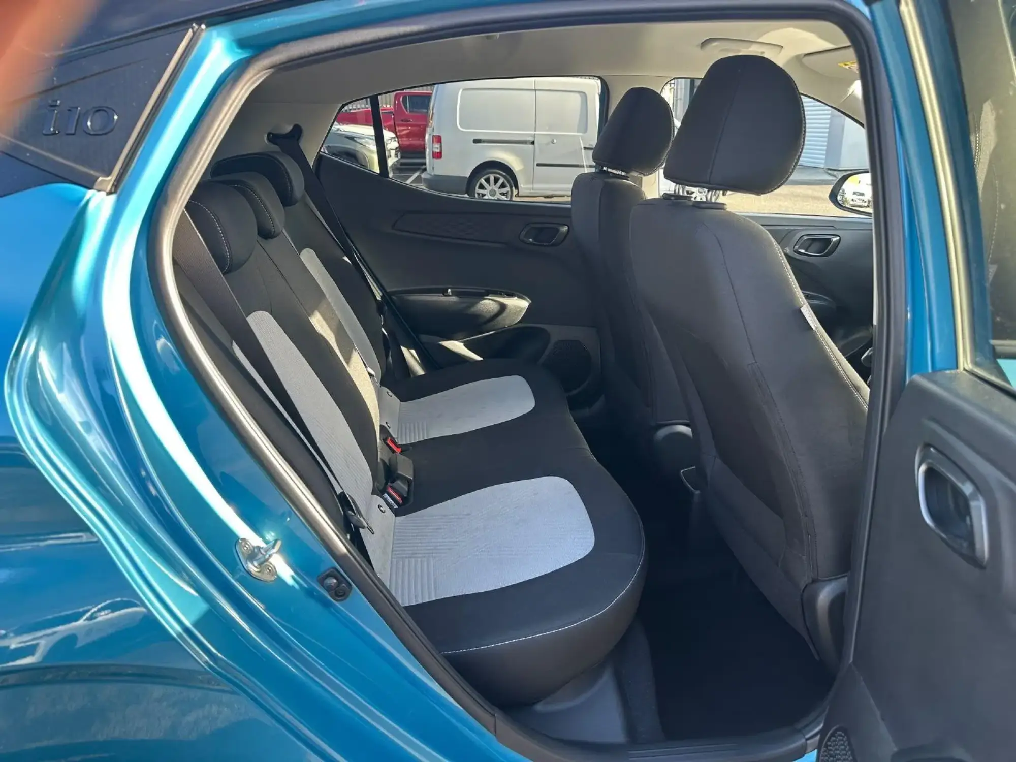 Hyundai i10 Image 12