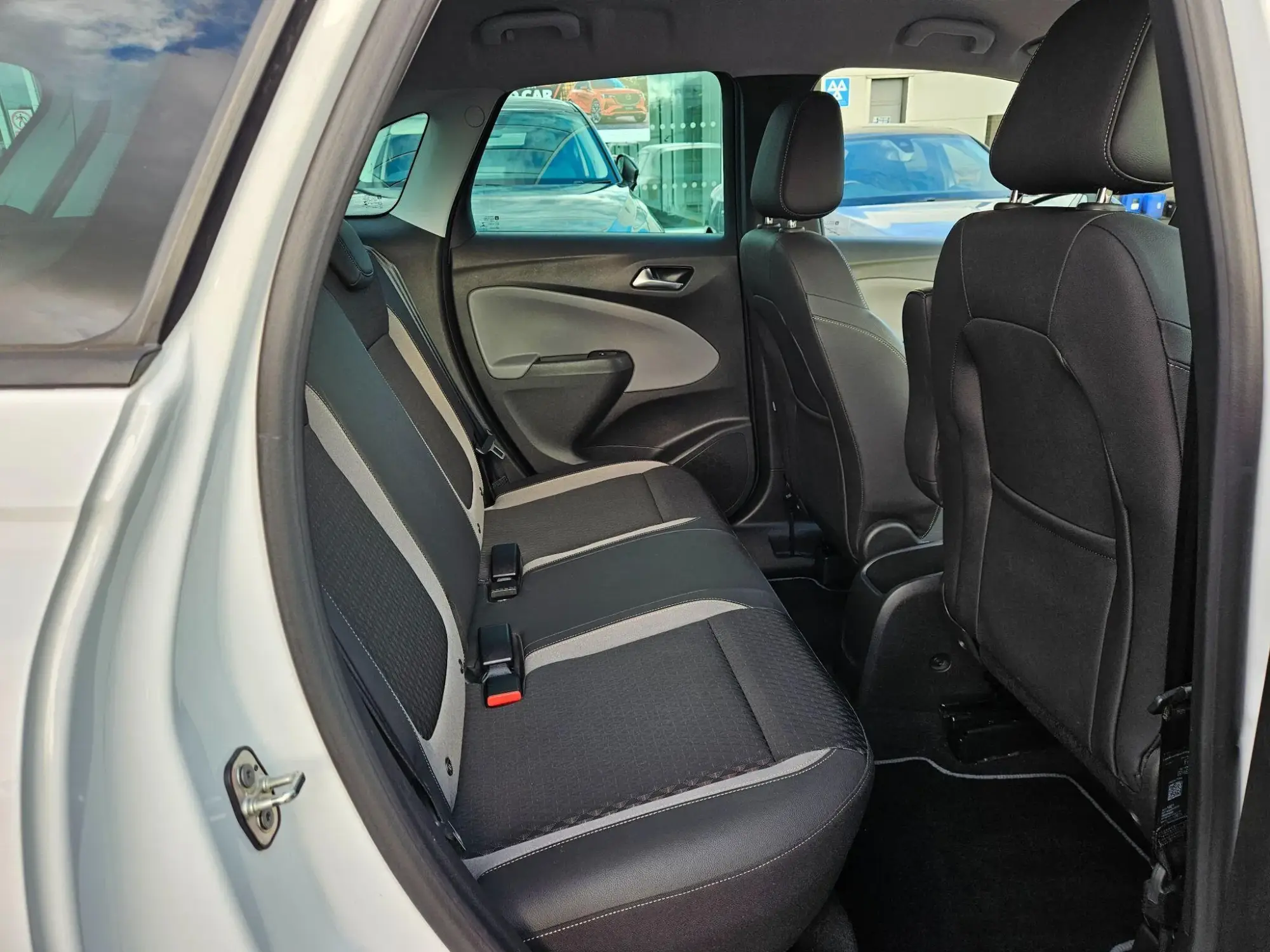 Vauxhall Crossland X Image 17