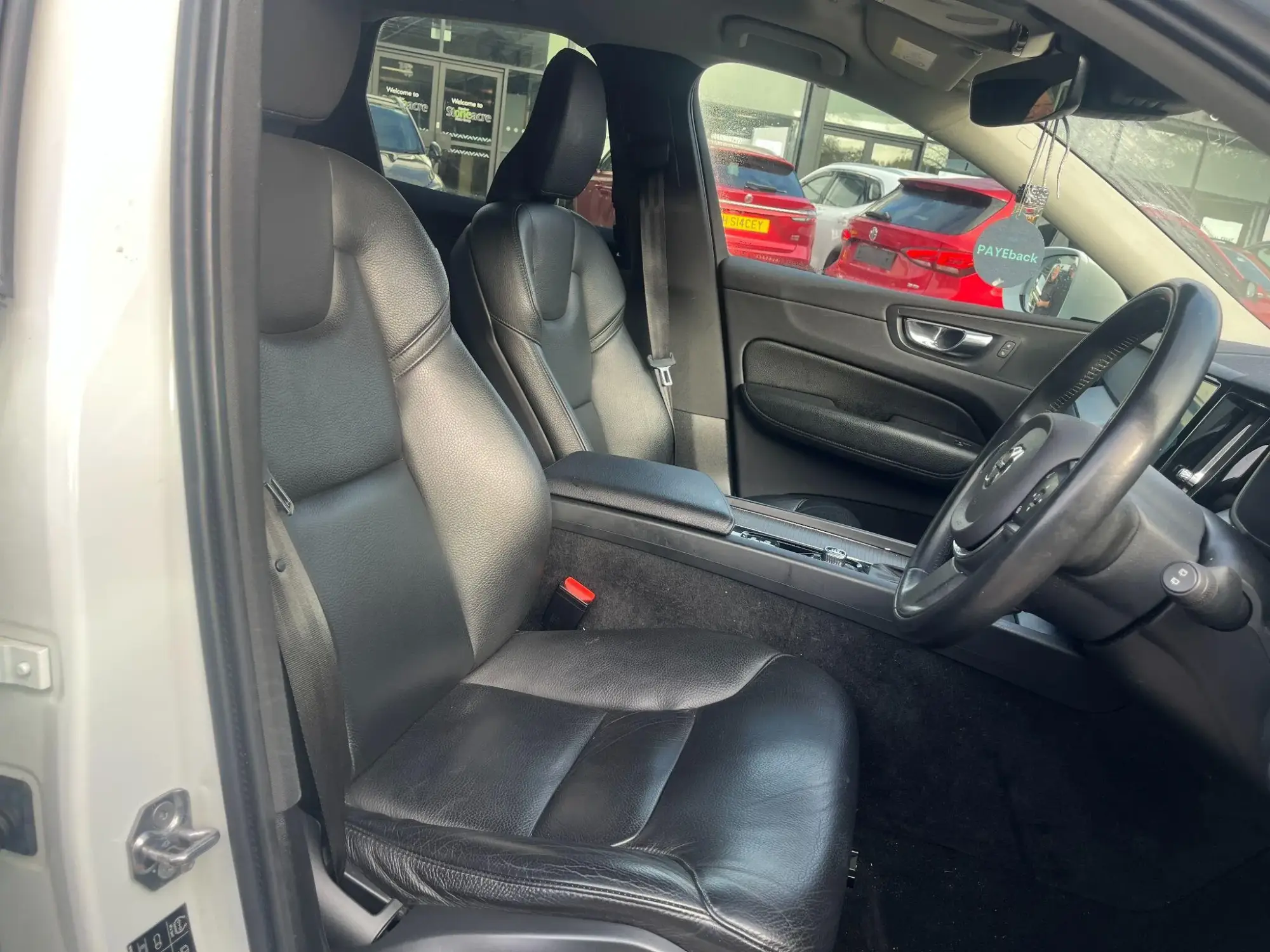 Volvo XC60 Image 10