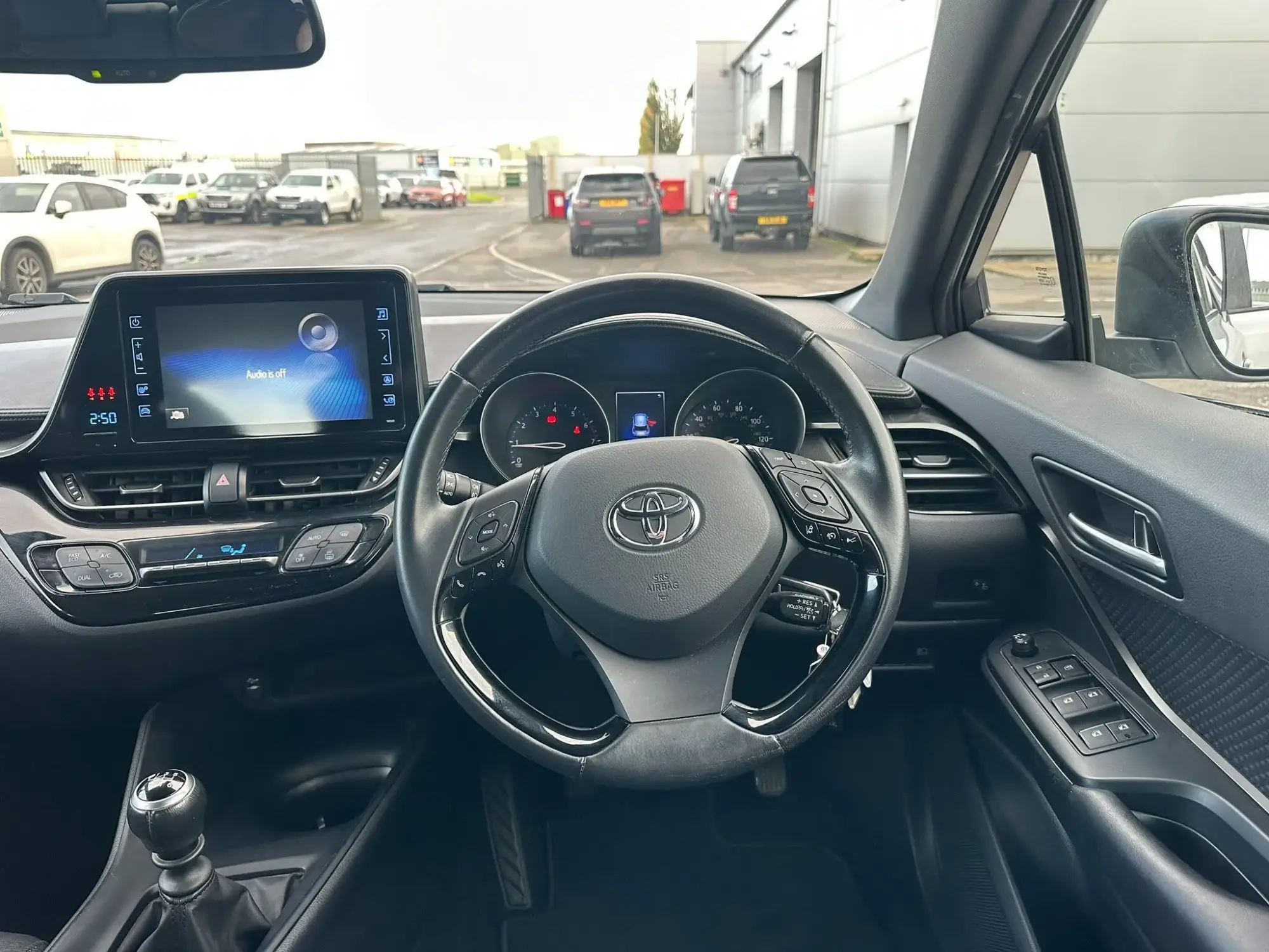 Toyota C-HR Image 6 Toyota C-HR Image 6