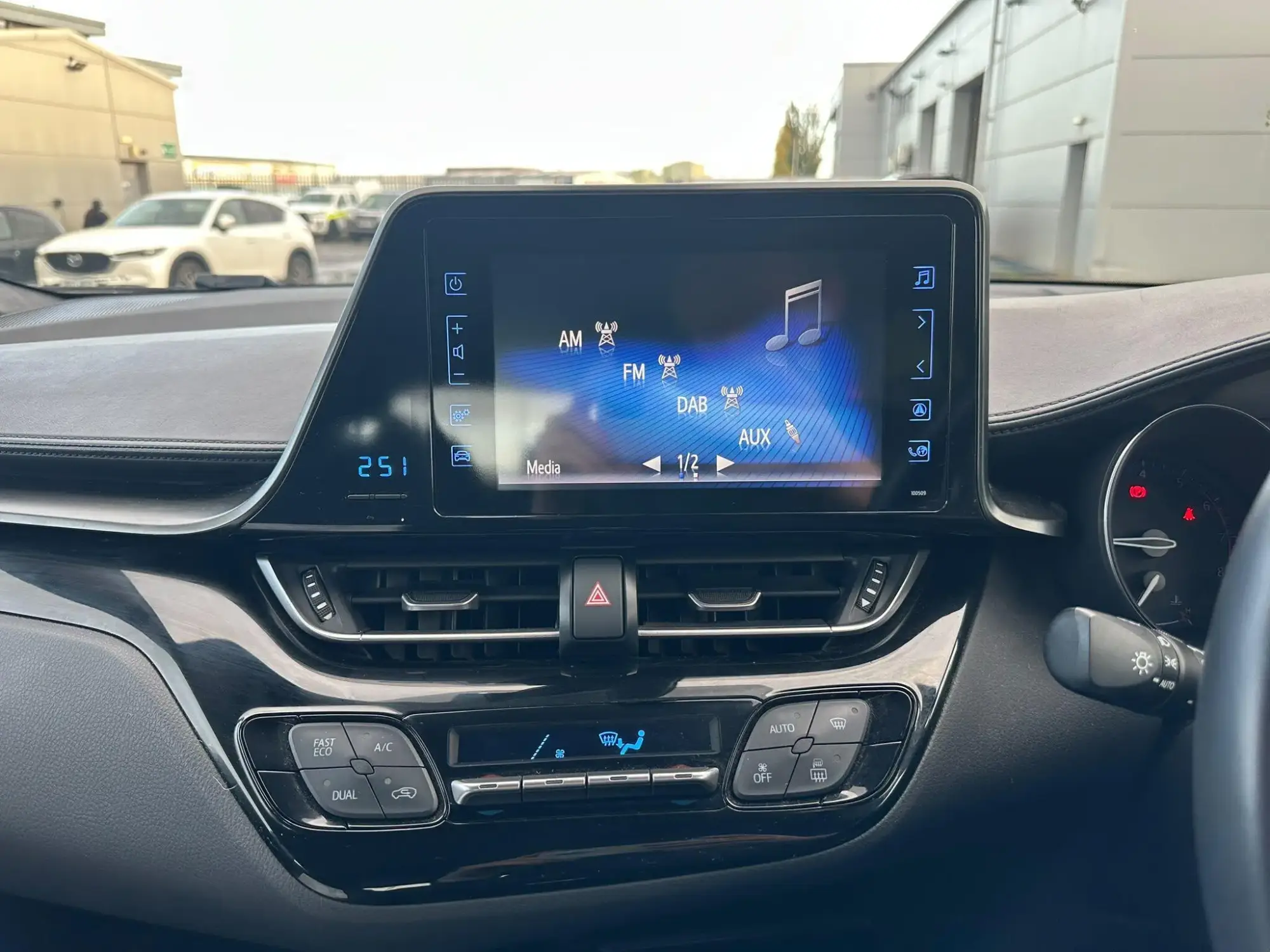 Toyota C-HR Image 7 Toyota C-HR Image 7