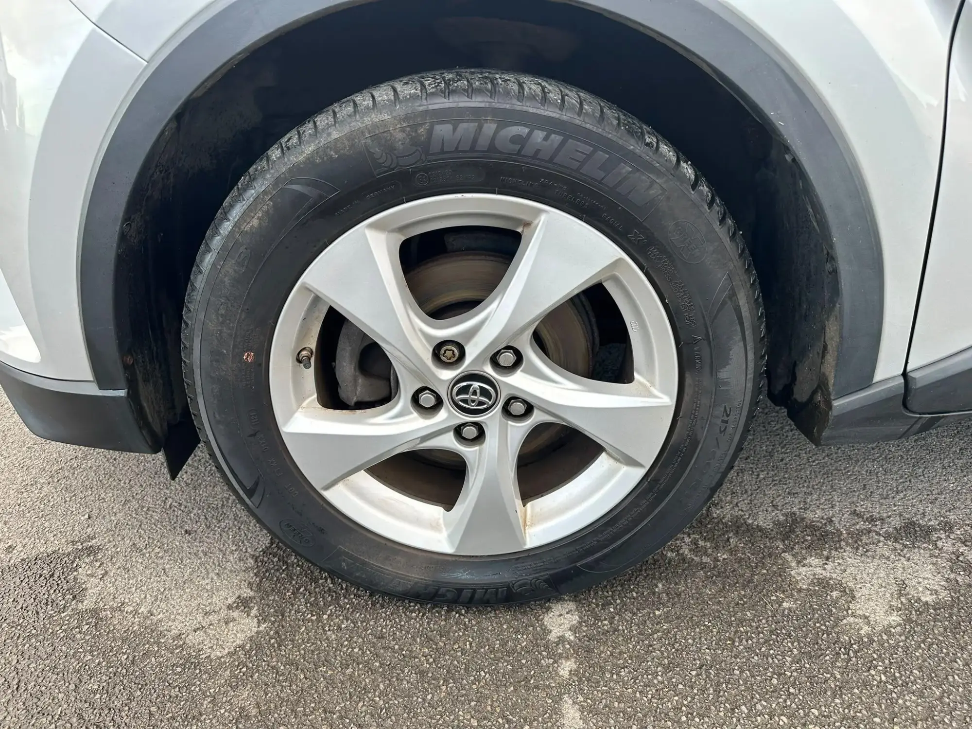 Toyota C-HR Image 18 Toyota C-HR Image 18