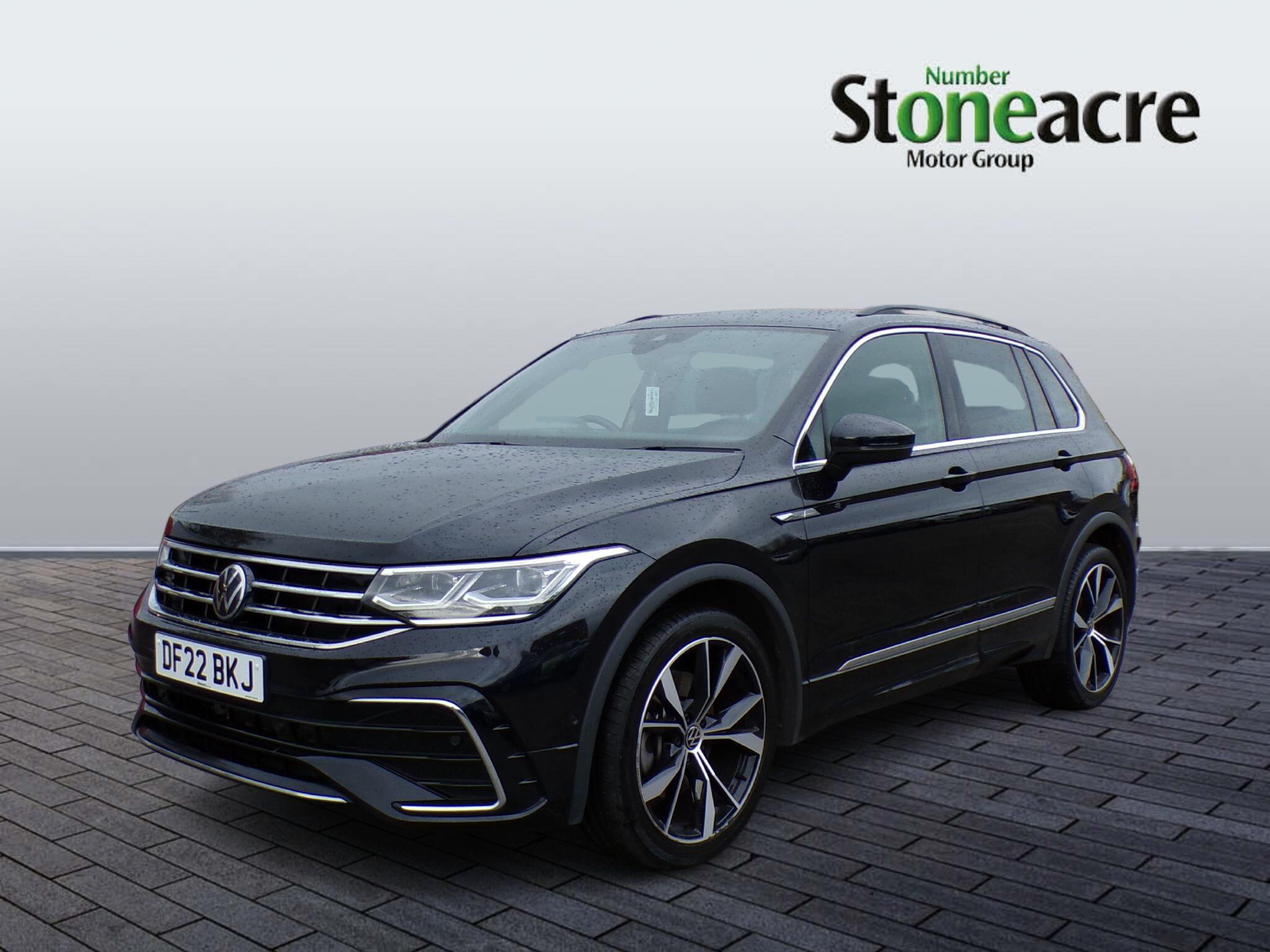 Volkswagen Tiguan 2.0 TSI R-Line DSG 4Motion Euro 6 (s/s) 5dr DF22BKJ Image 3