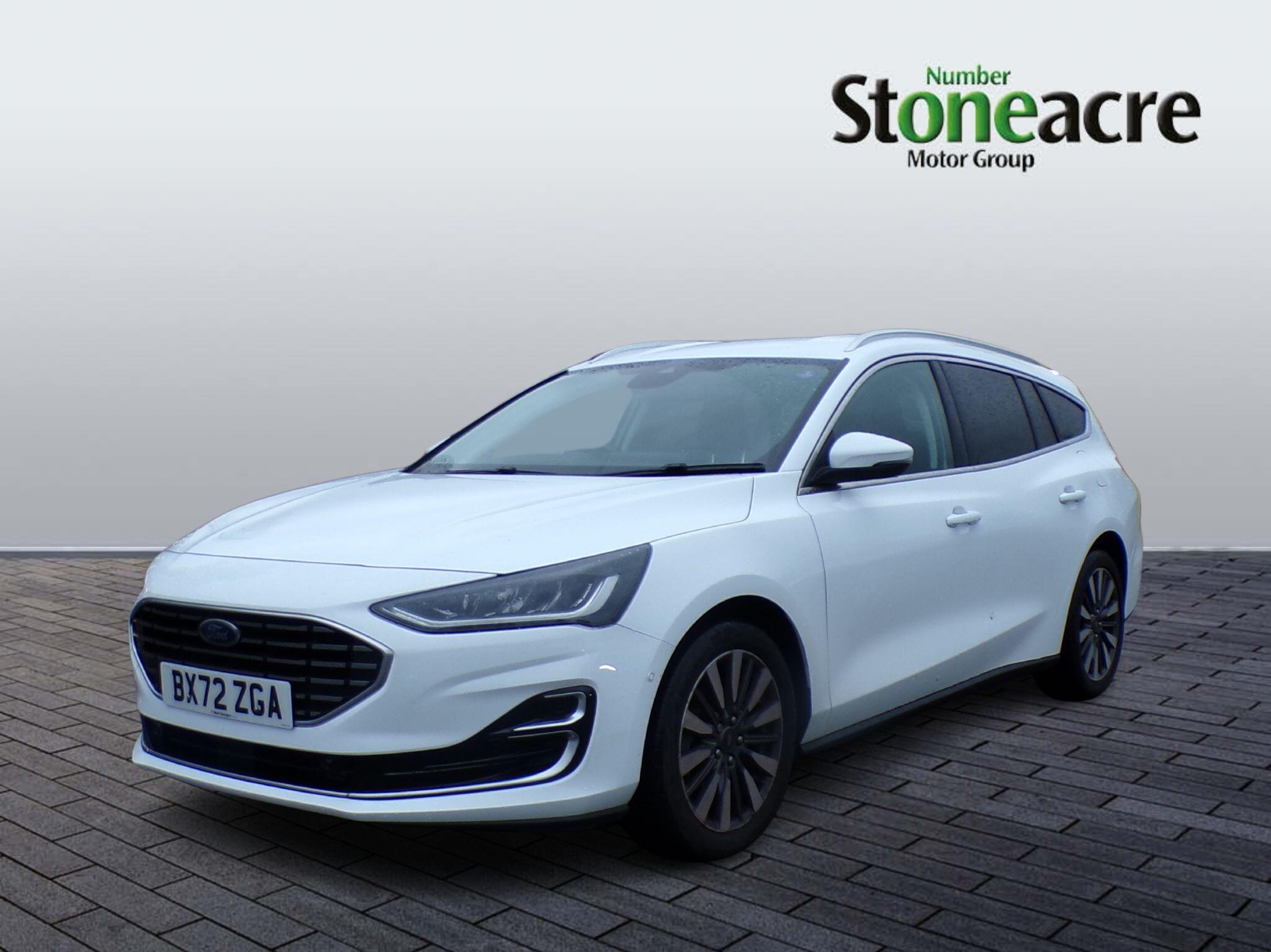 Ford Focus 1.0T EcoBoost MHEV Titanium Vignale Euro 6 (s/s) 5dr BX72ZGA Image 3