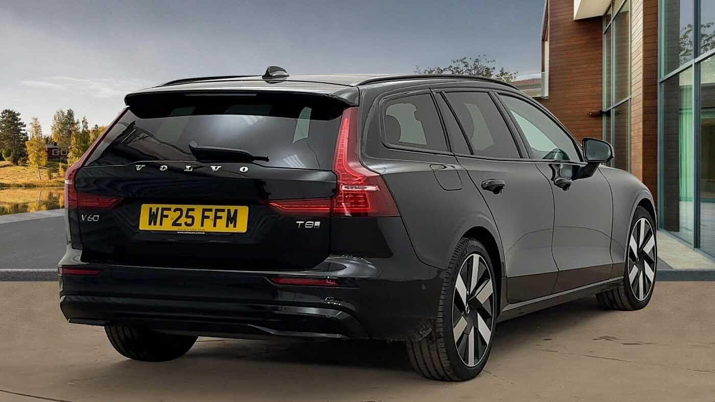 Volvo V60 Plug-In Hybrid 2.0 T8 18.8kWh Ultra Auto AWD Euro 6 (s/s) 5dr WF25FFM Image 3