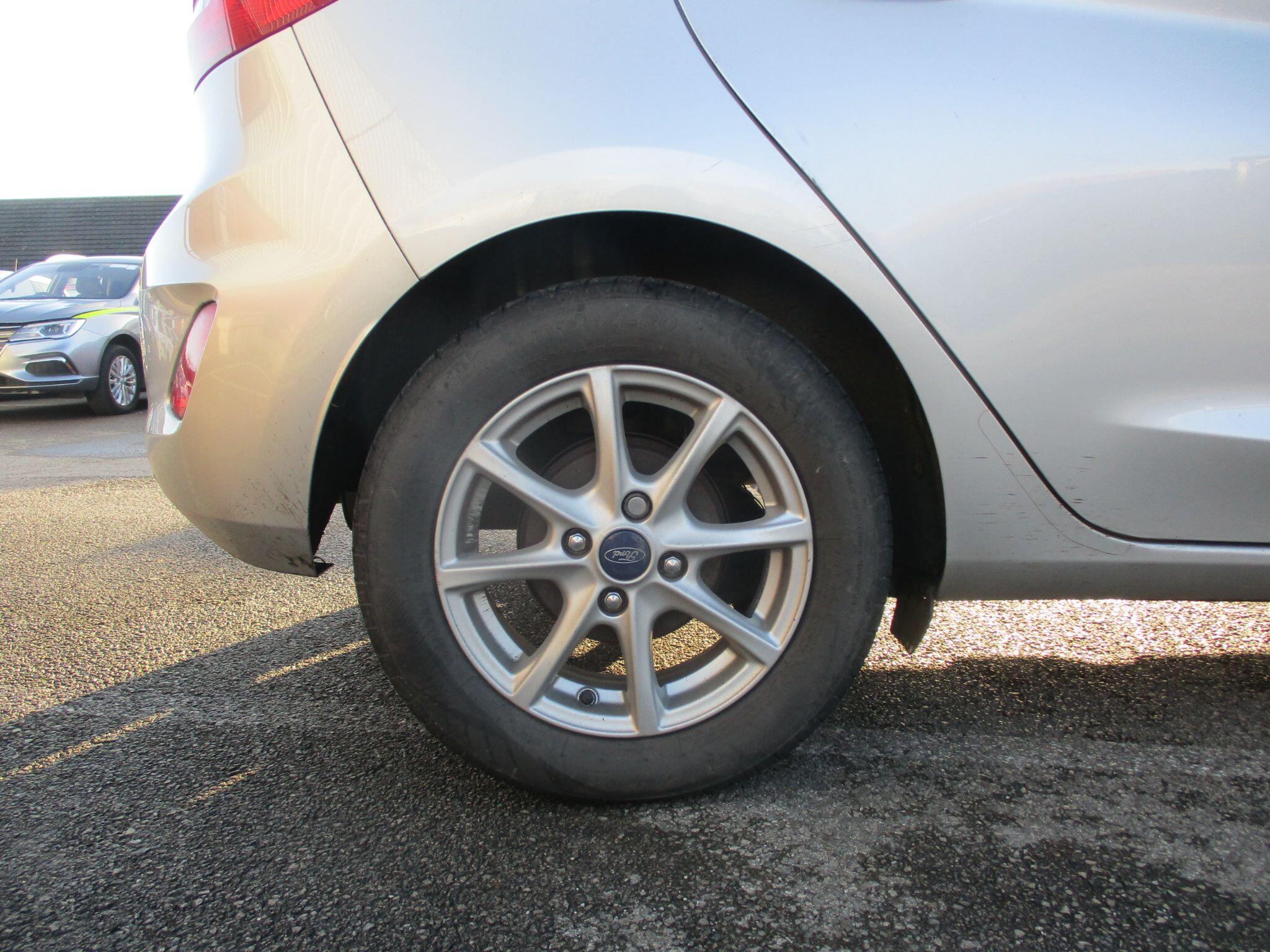 Ford Fiesta 1.0 EcoBoost Zetec 5dr FG18ZSY Image 3