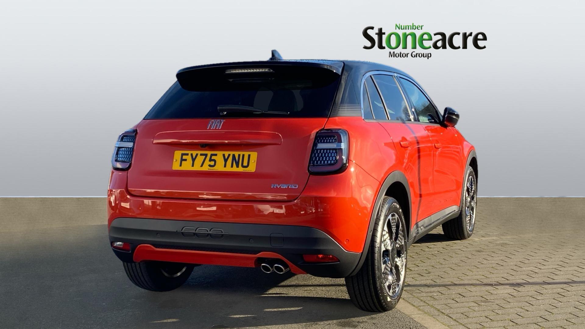 Fiat 600 1.2 MHEV La Prima e-DCT Euro 6 (s/s) 5dr FY75YNU Image 2