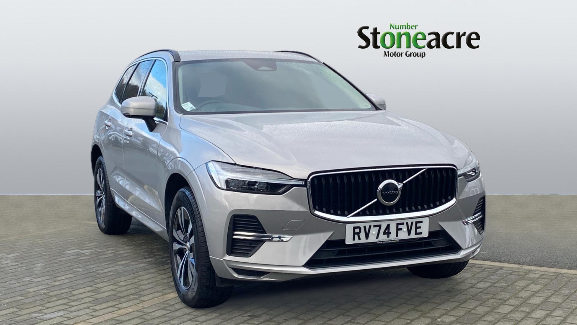 Volvo XC60 Core B5 AWD Mild Hybrid Petrol RV74FVE Image 1
