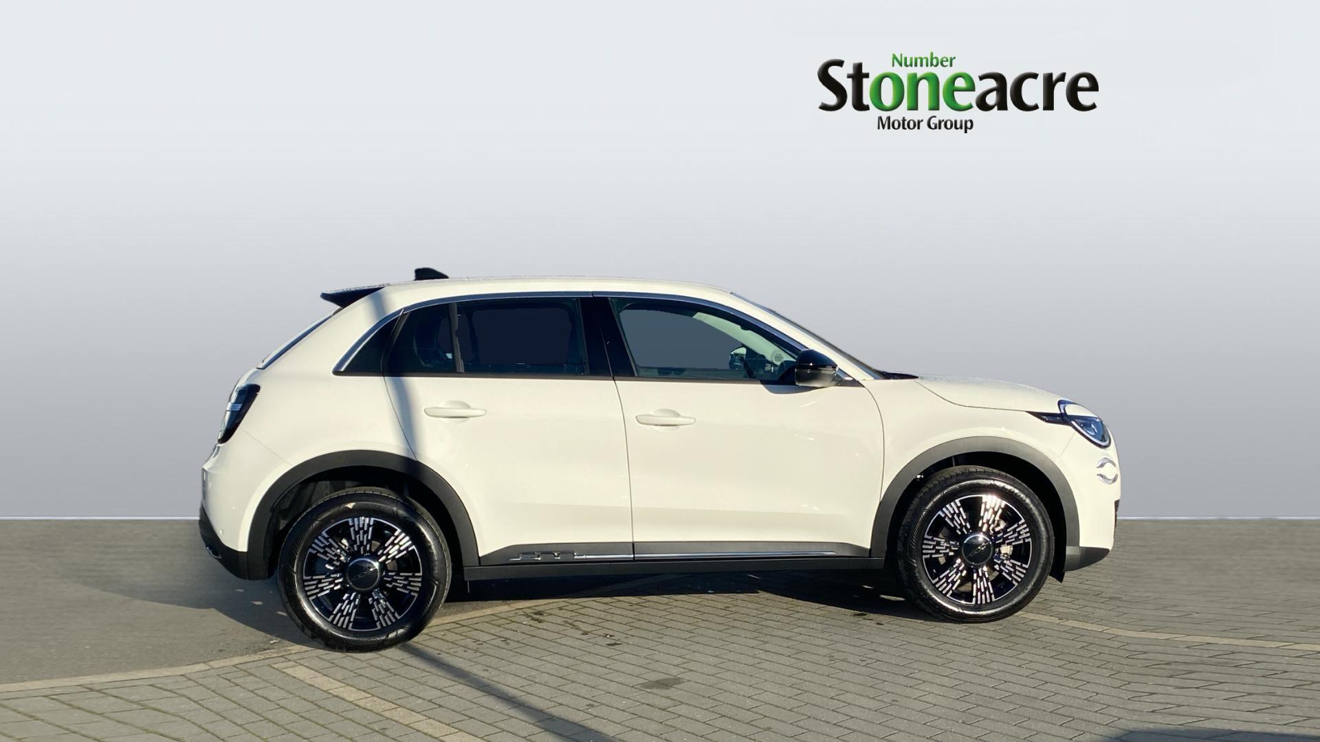 Fiat 600 1.2 MHEV e-DCT Euro 6 (s/s) 5dr FX75CXB Image 3