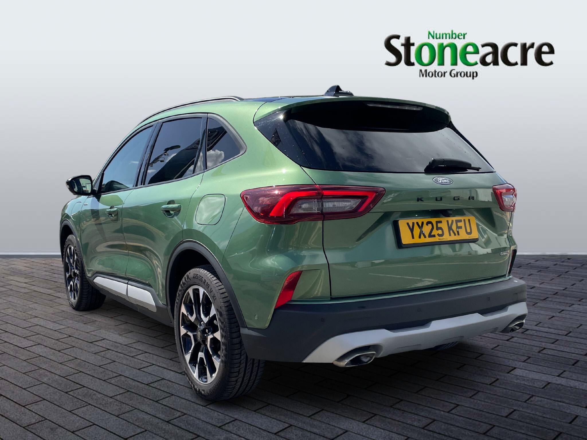 Ford Kuga Plug-In Hybrid Image 3