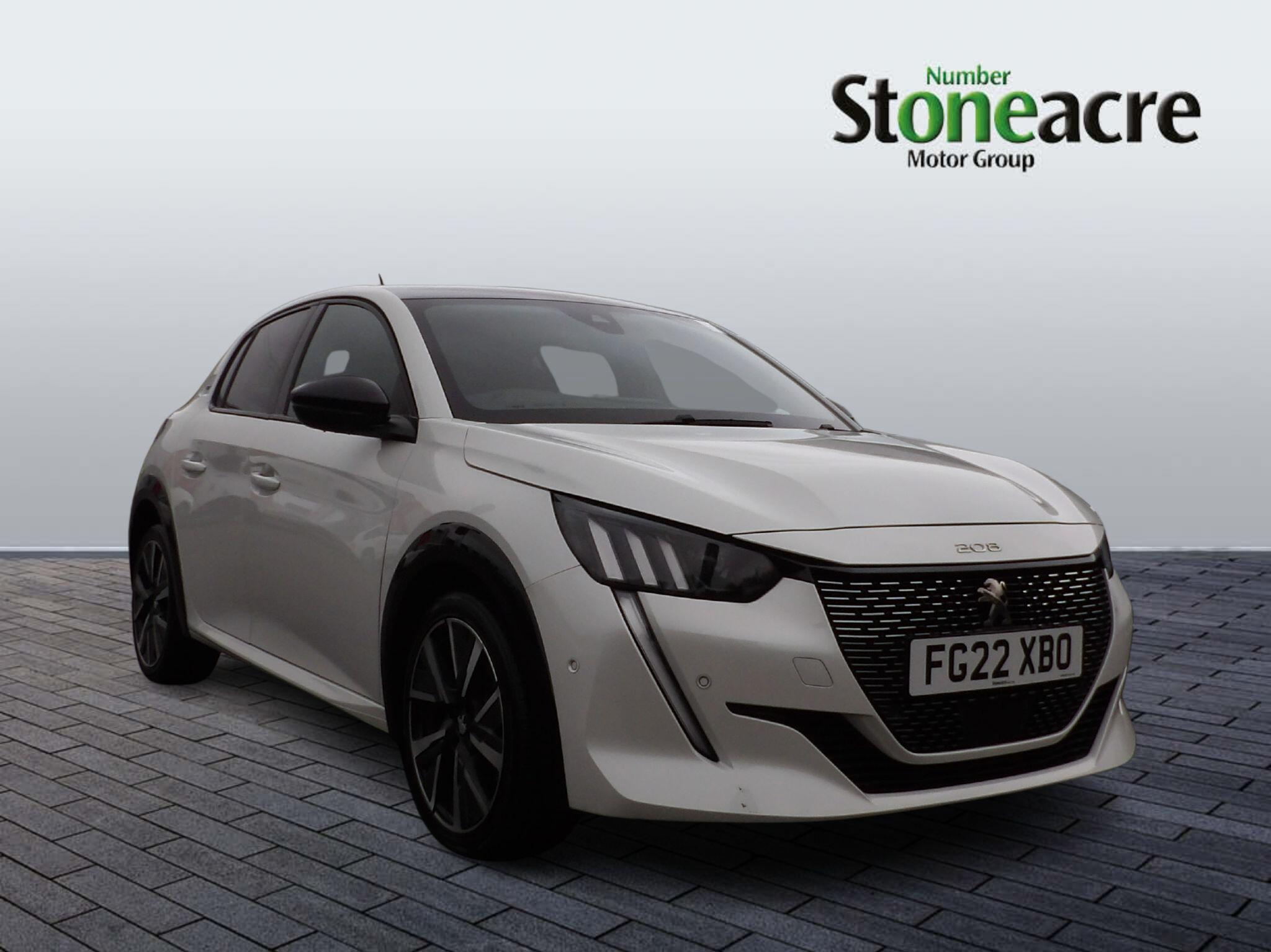 Peugeot 208 1.2 PureTech 100 GT 5dr FG22XBO Image 1