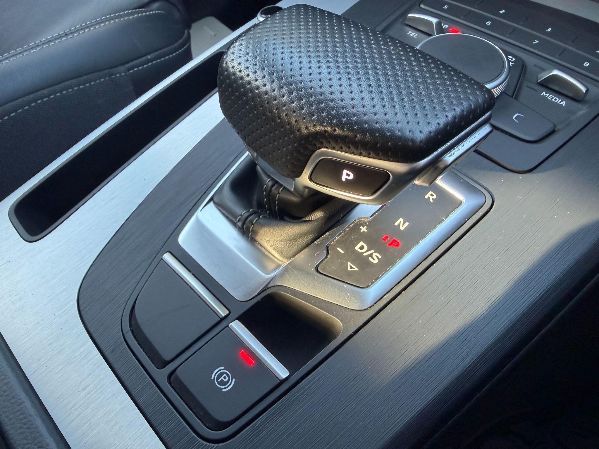 Audi Q5 2.0 TDI Quattro S Line 5dr S Tronic YR67MPZ Image 2