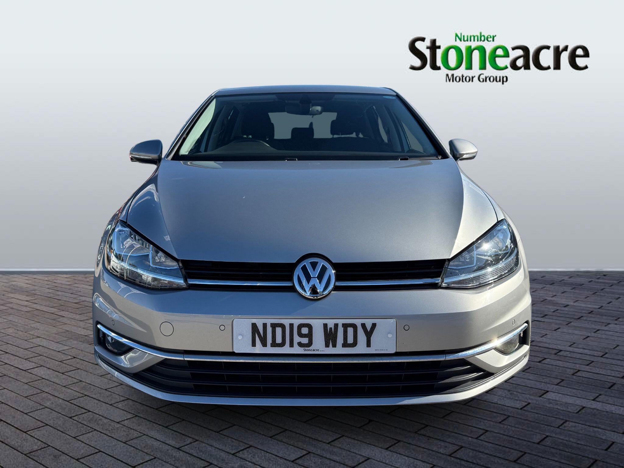 Volkswagen Golf Image 2